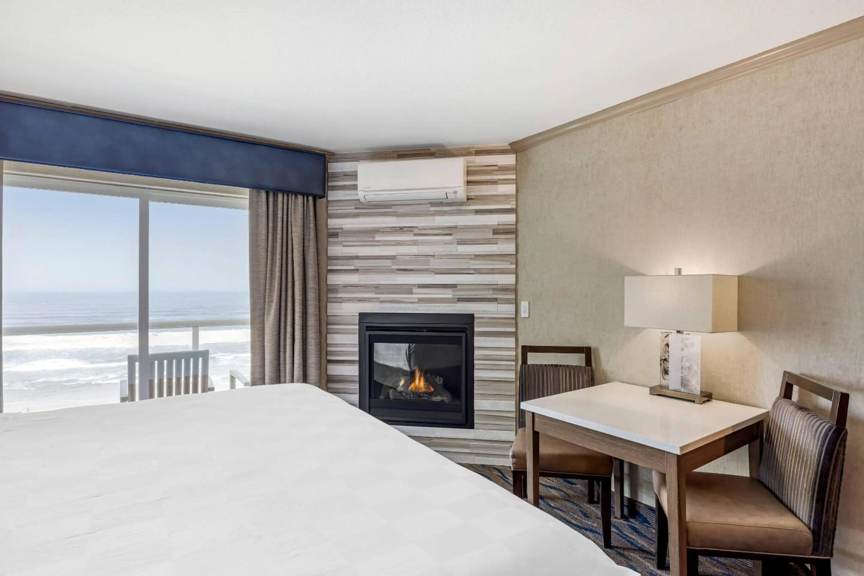 Bedroom, Bed in Elizabeth Oceanfront Suites, an Ascend Collection Hotel