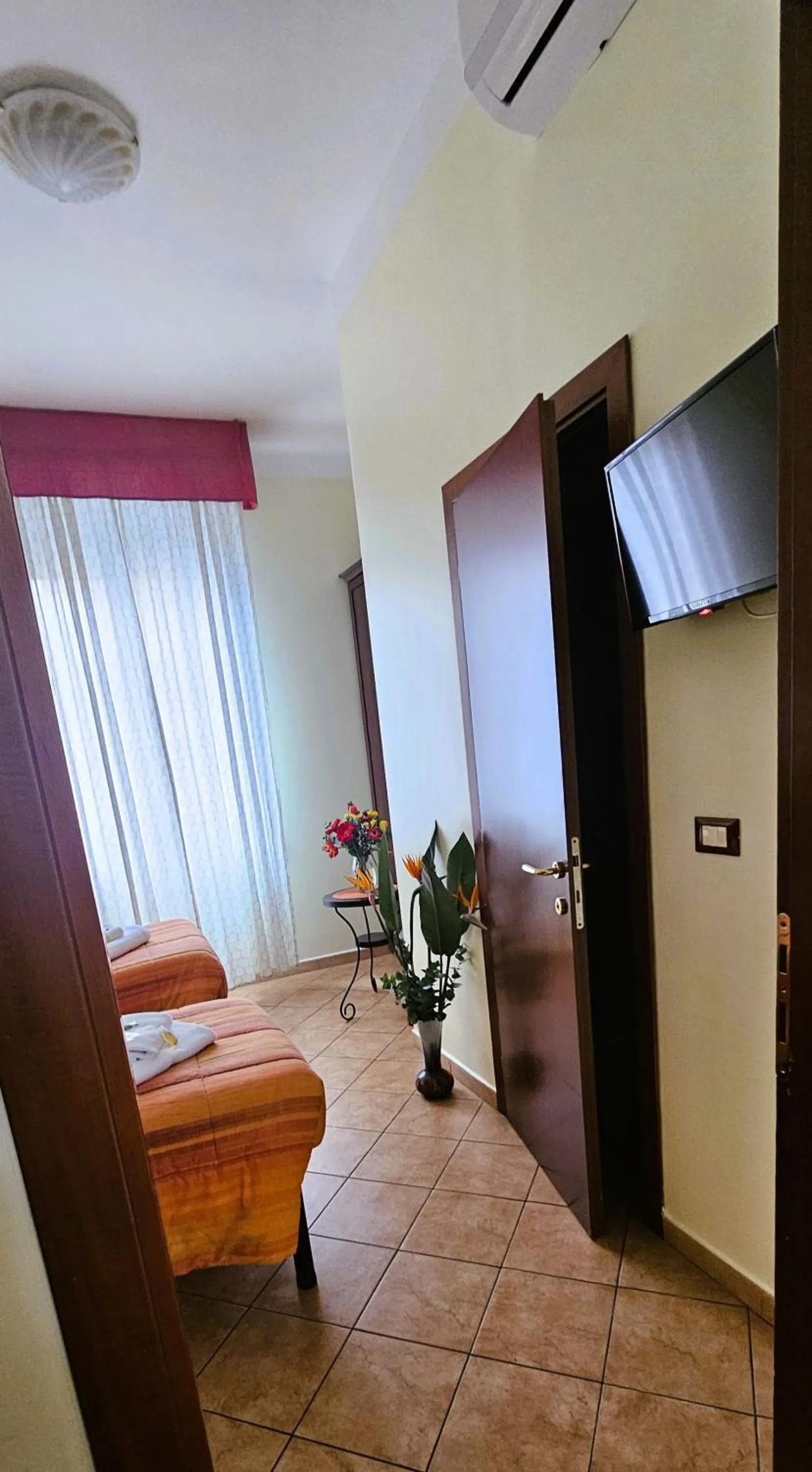 Decorative detail, Bed in Titina B&B