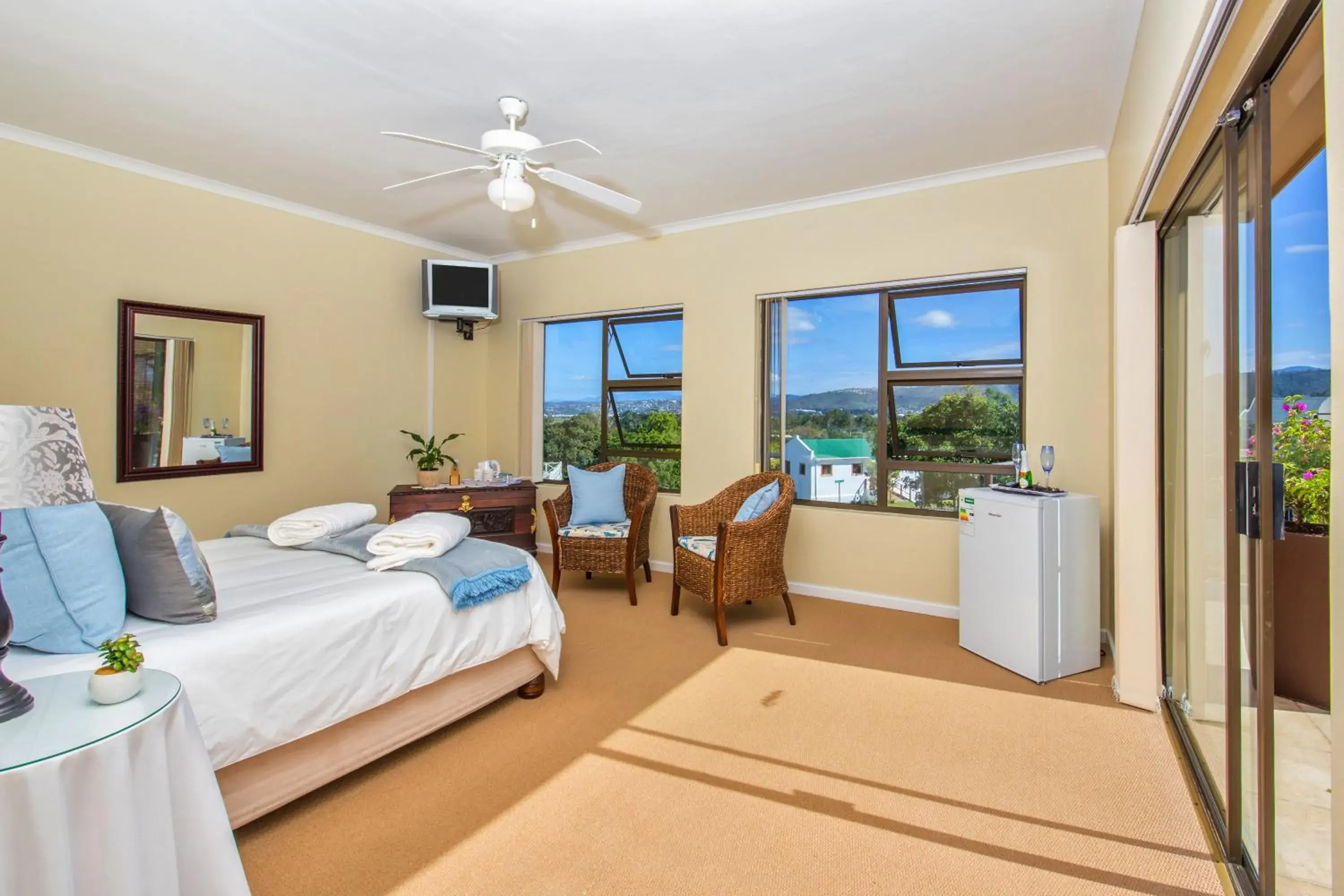 Deluxe Double Room in Bergsig B & B Deluxe Double Room in Bergsig B & B