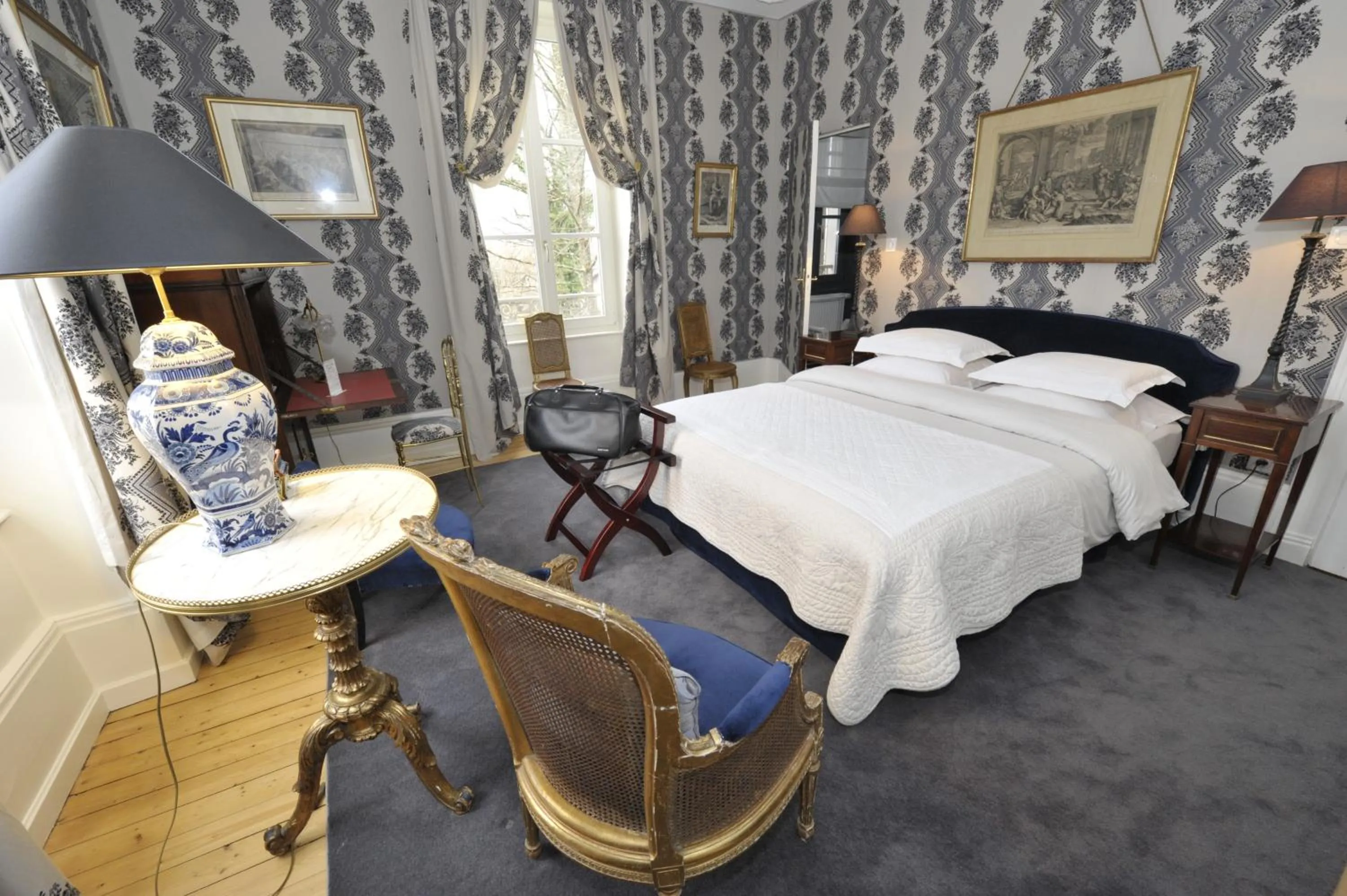 Photo of the whole room, Bed in La Maison D'hôtes du Parc