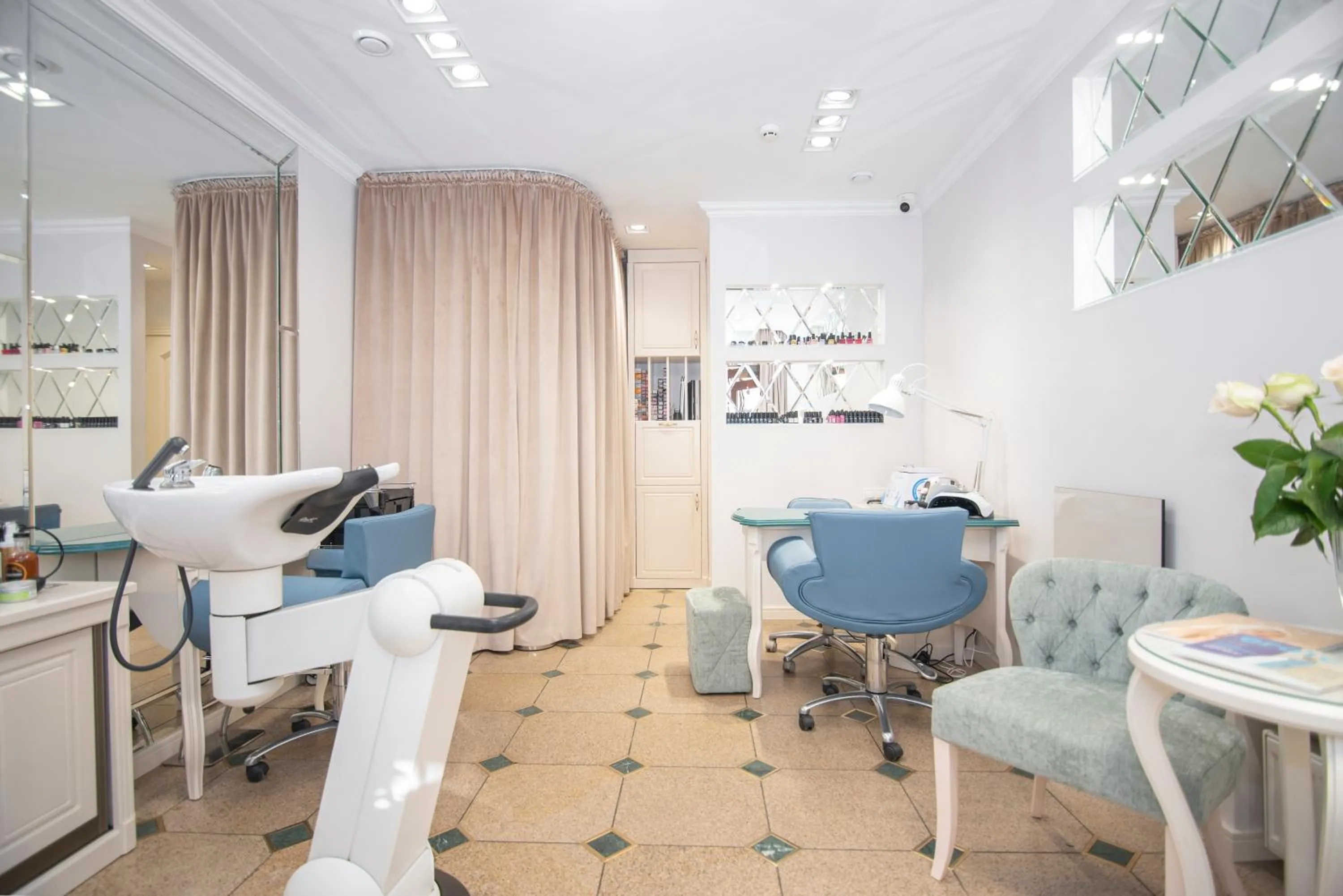 hair dryier in Swiss Hotel