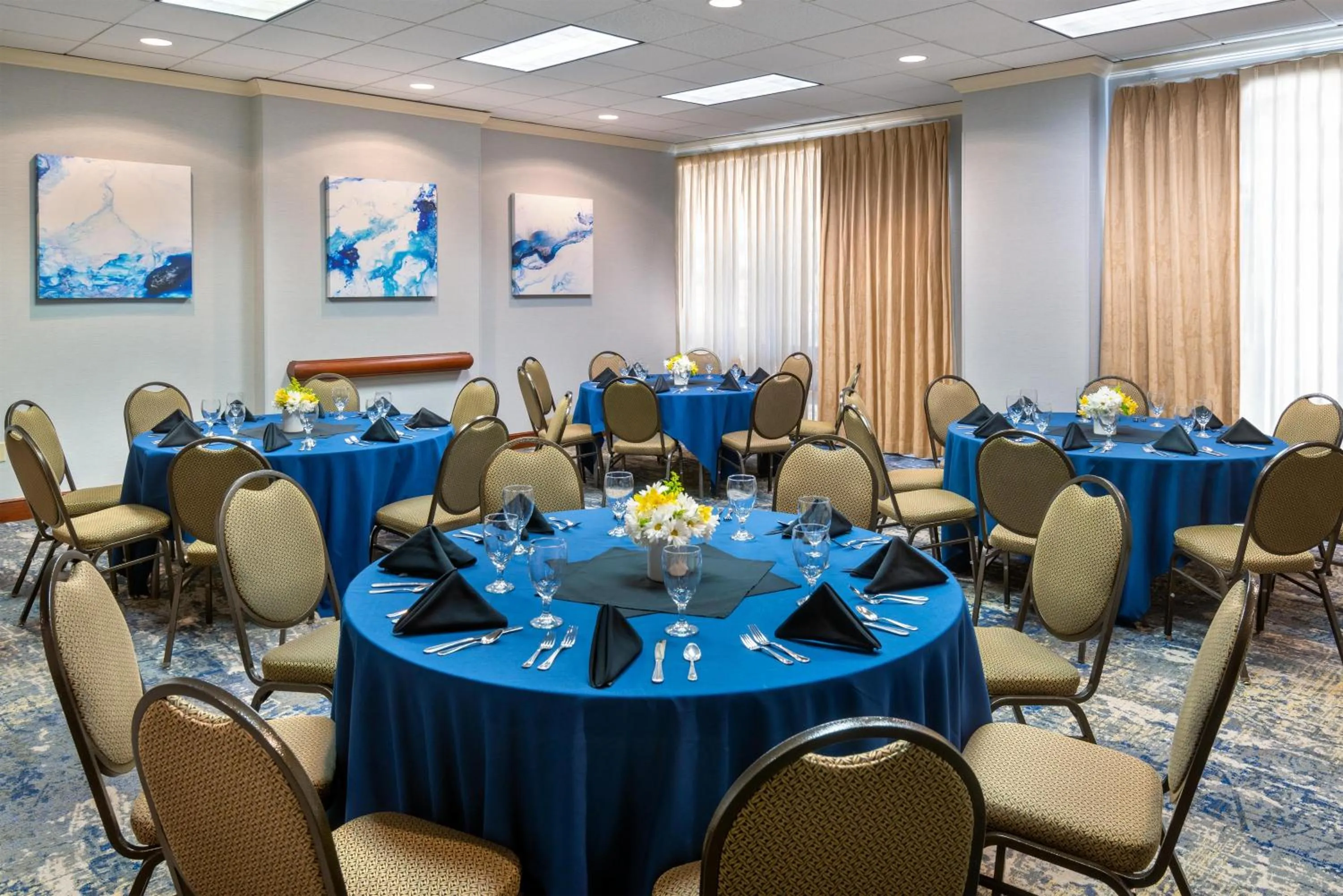 Meeting/conference room in Hampton Inn & Suites Country Club Plaza