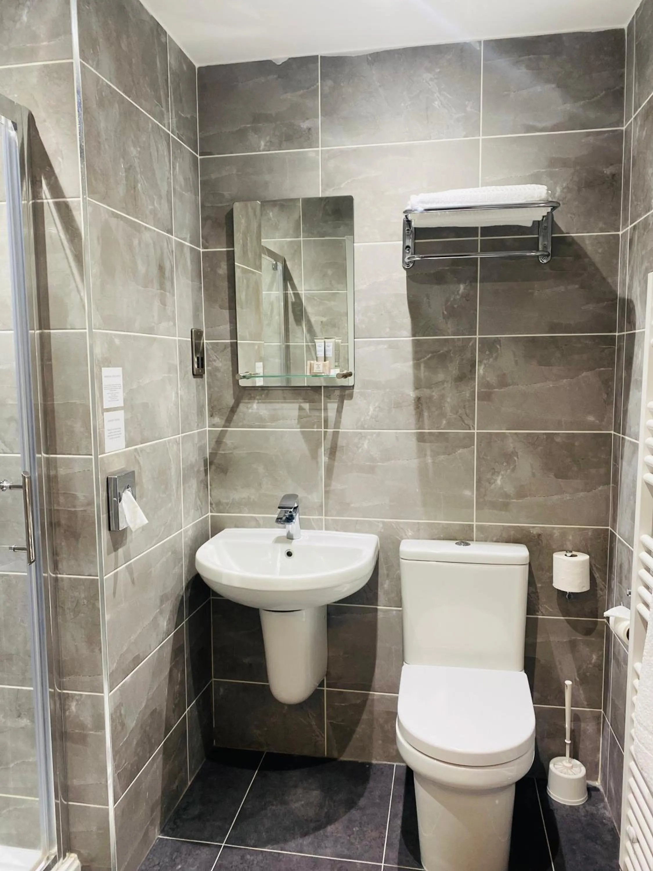 Toilet in The Suffolk Hotel