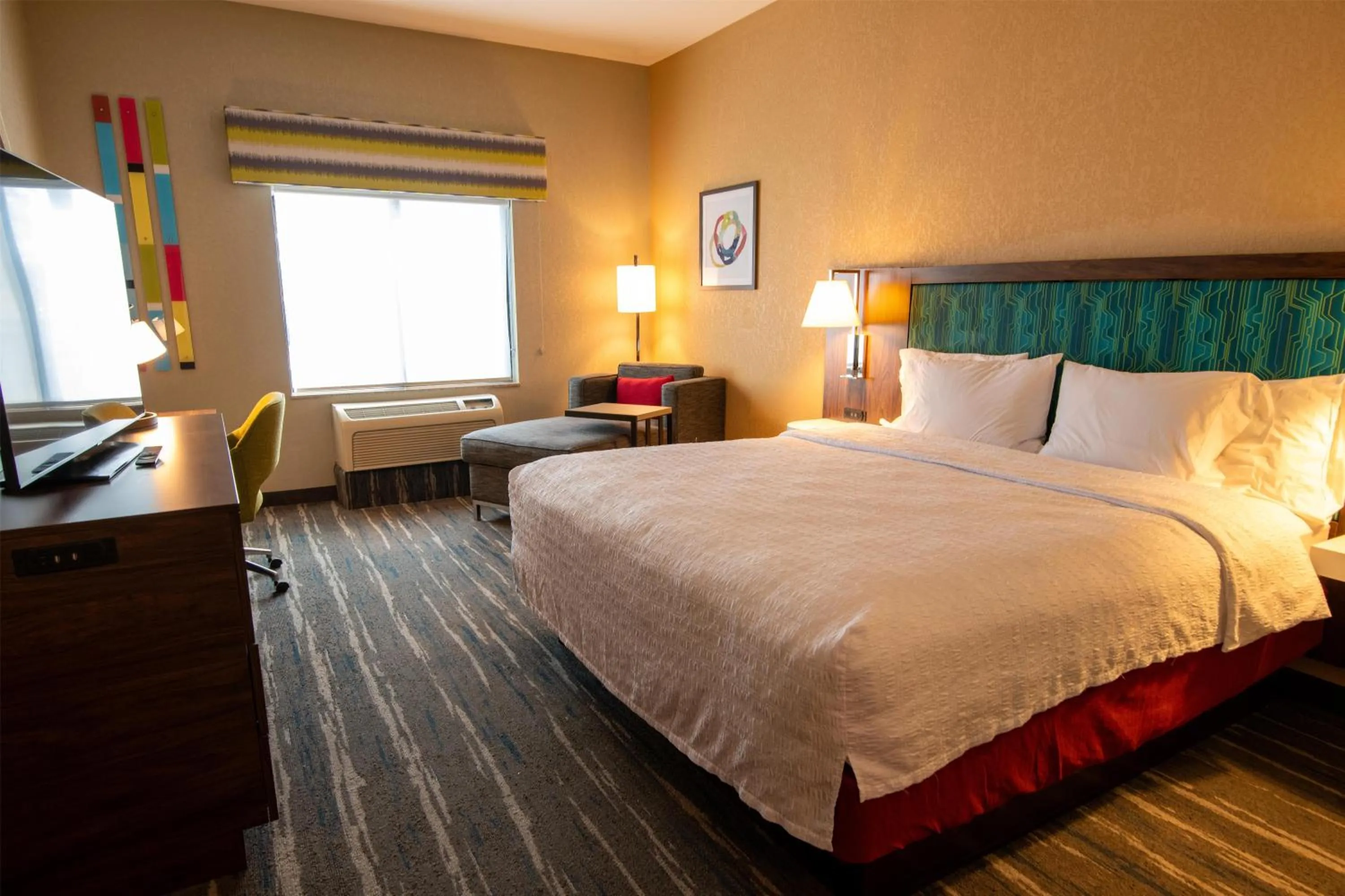 Bed in Hampton Inn & Suites College Station