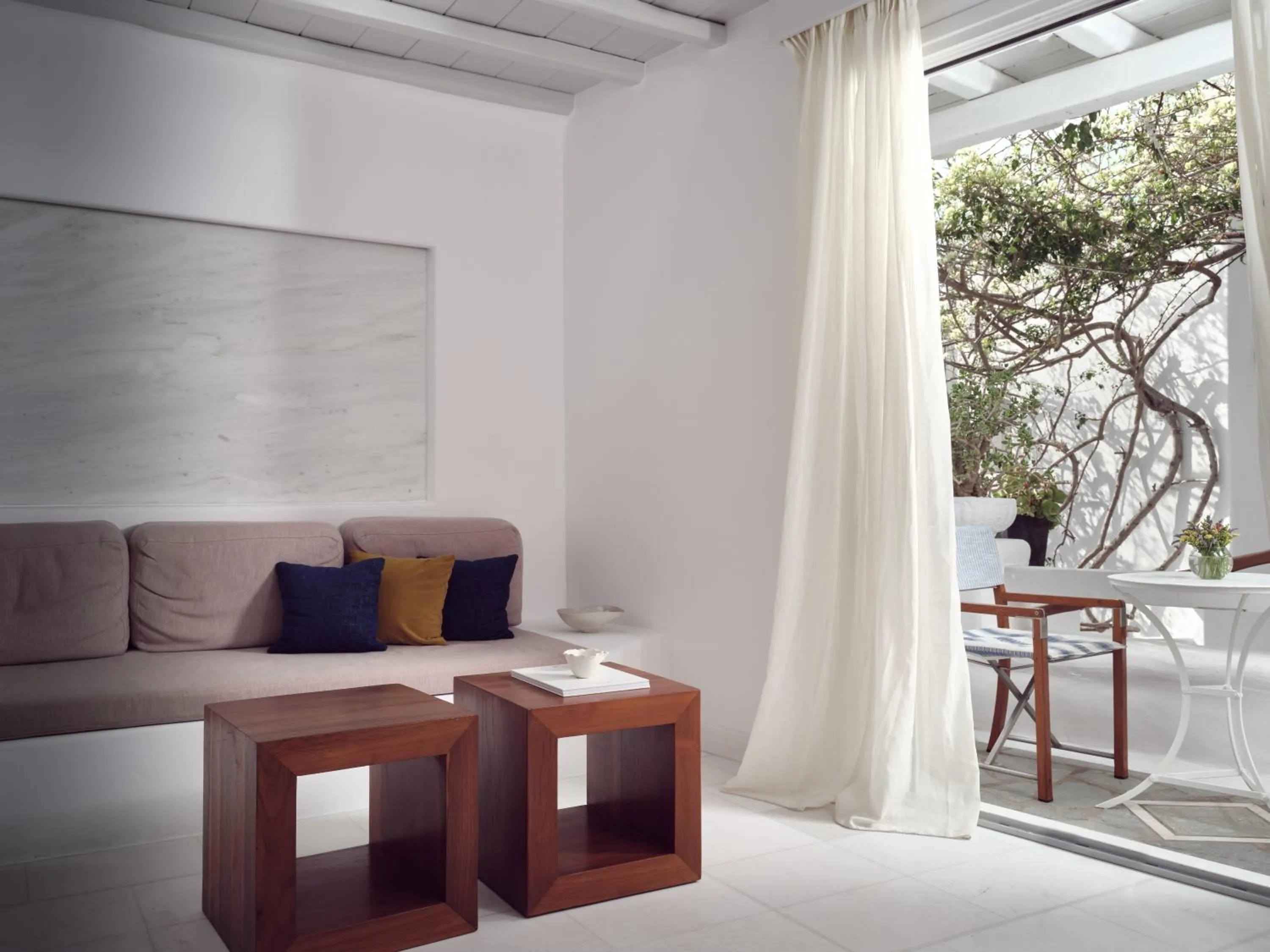 Living room in Belvedere Mykonos - Main Hotel - The Leading Hotels of the World