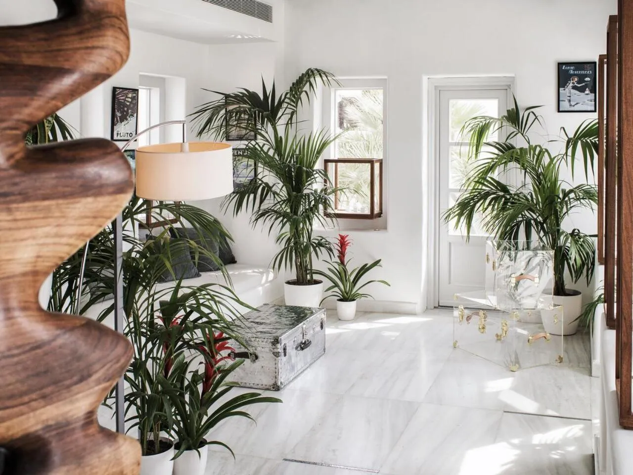 On-site shops, Bed in Belvedere Mykonos - Main Hotel - The Leading Hotels of the World