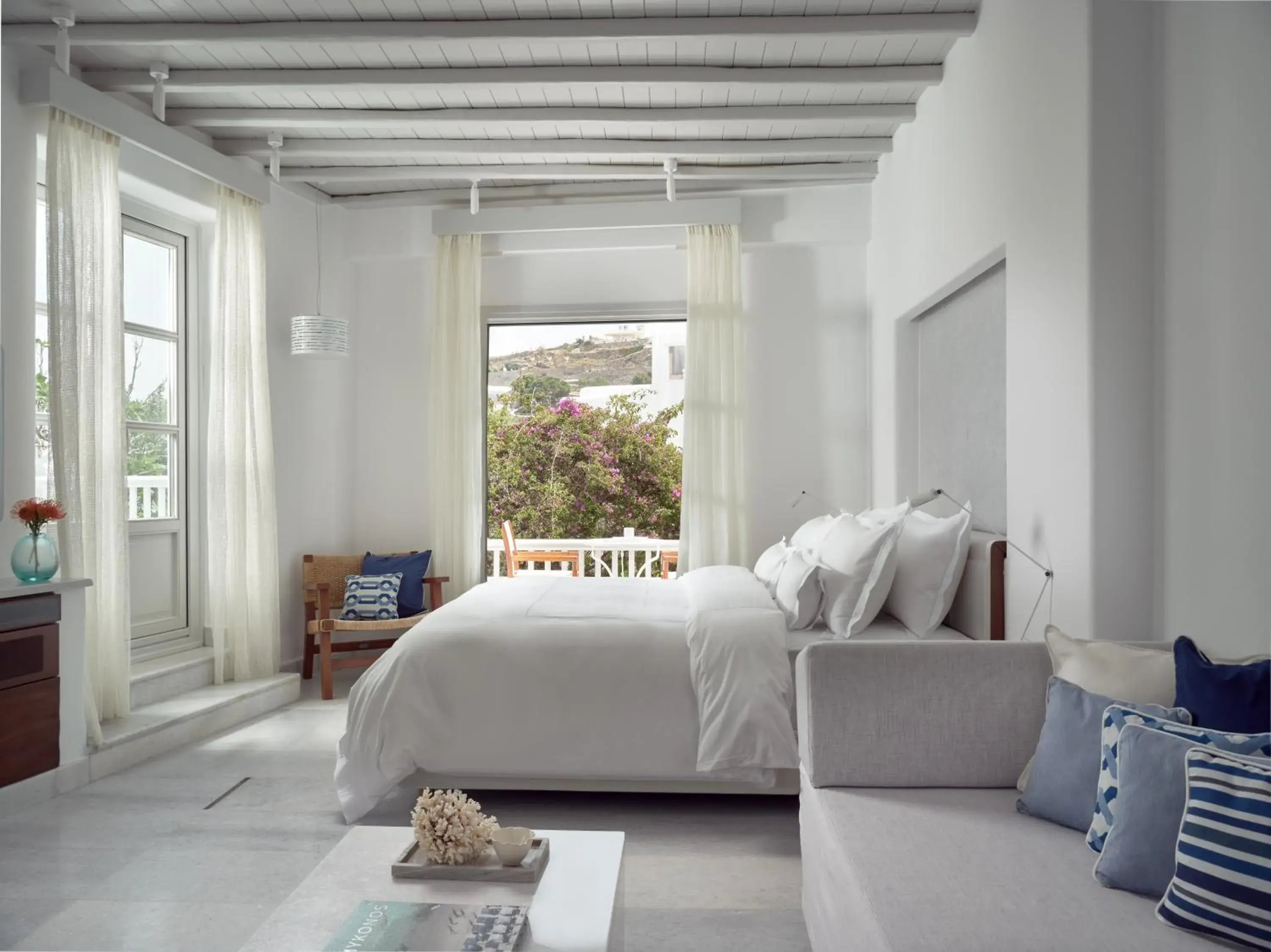 Grand Double Room with Sea or Pool view in Belvedere Mykonos - Main Hotel - The Leading Hotels of the World Grand Double Room with Sea or Pool view in Belvedere Mykonos - Main Hotel - The Leading Hotels of the World