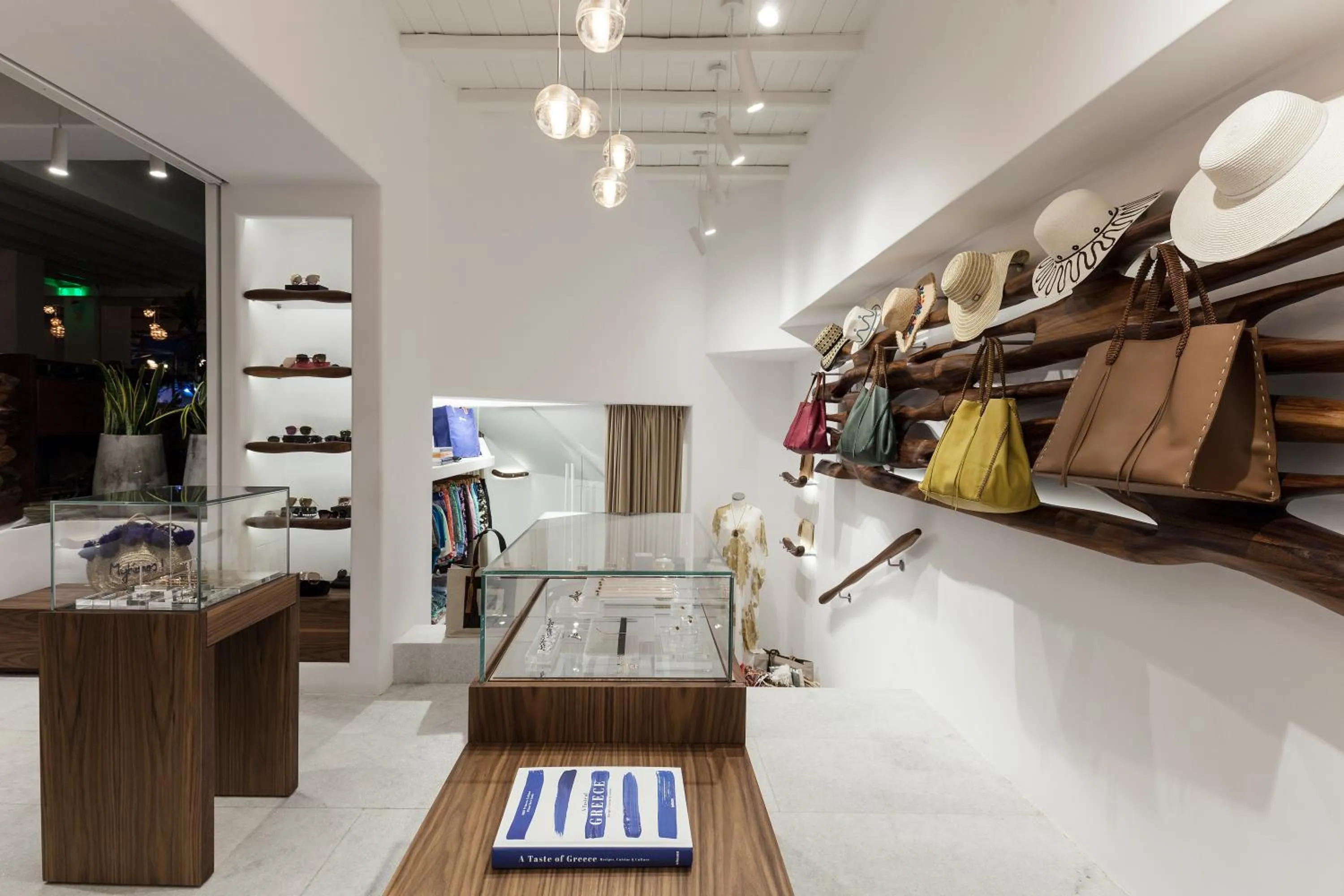 On-site shops in Belvedere Mykonos - Main Hotel - The Leading Hotels of the World