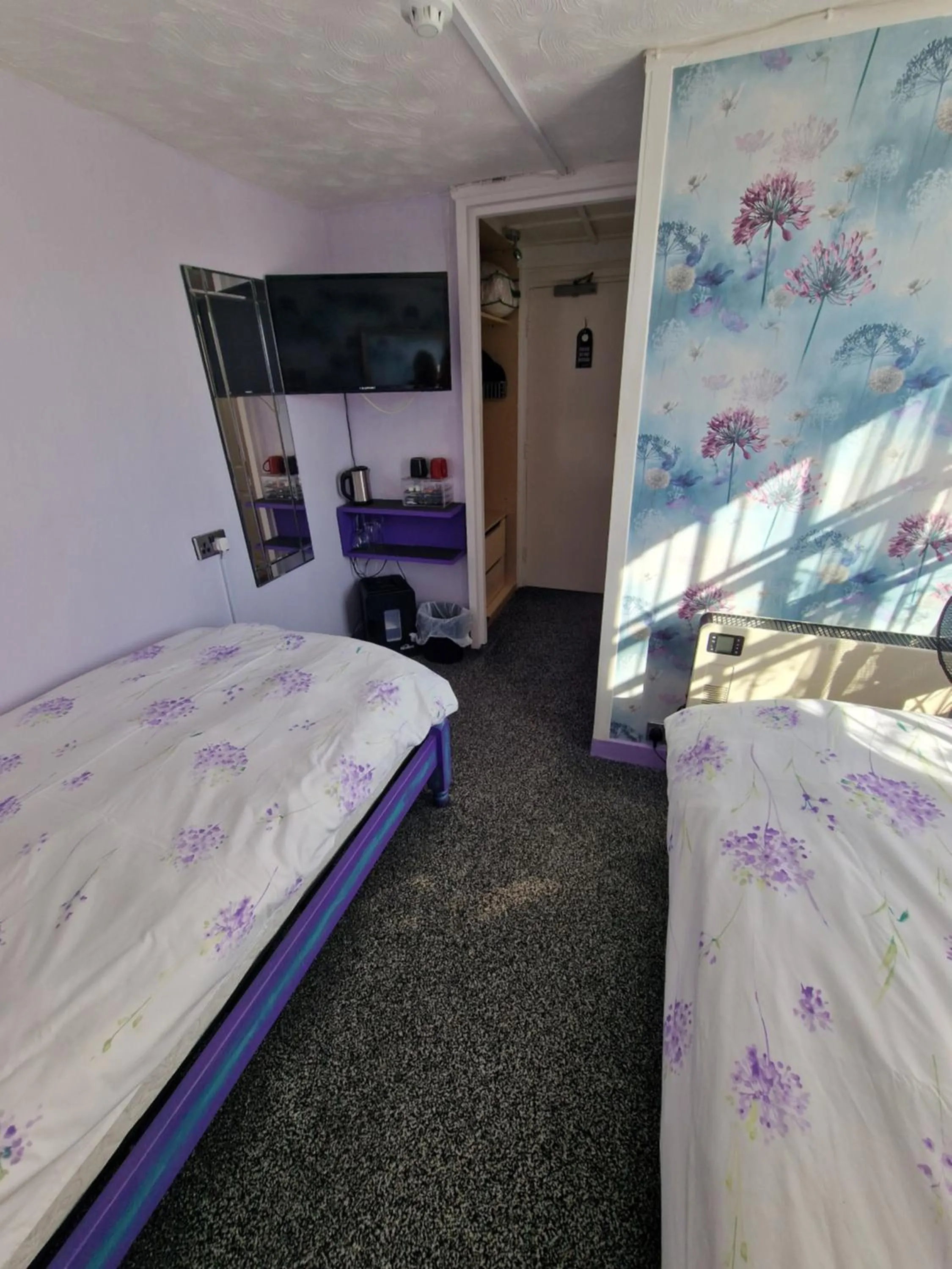 TV and multimedia, Bed in Philbeach Guest House