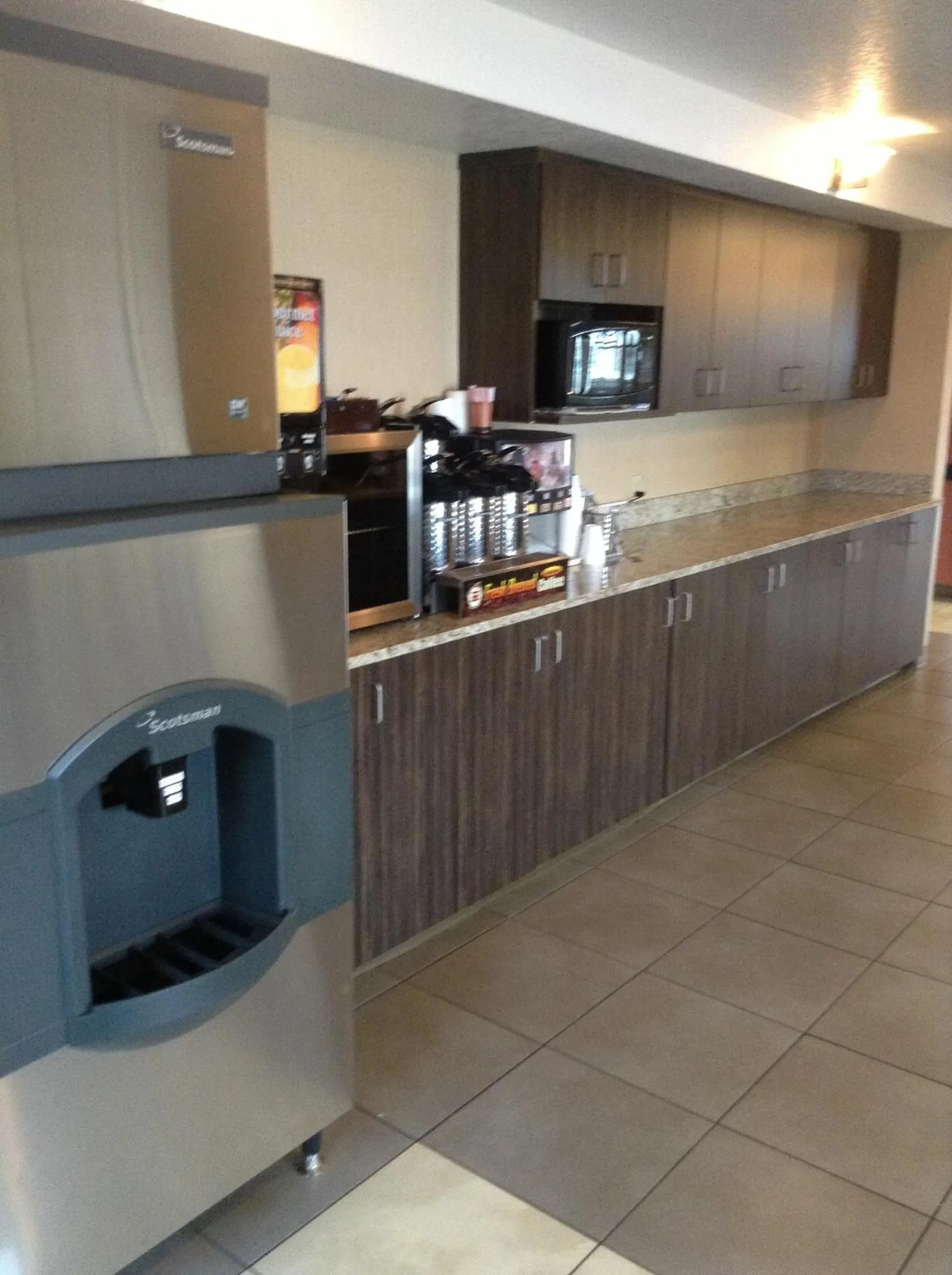 Restaurant/places to eat in Inn America - Boise