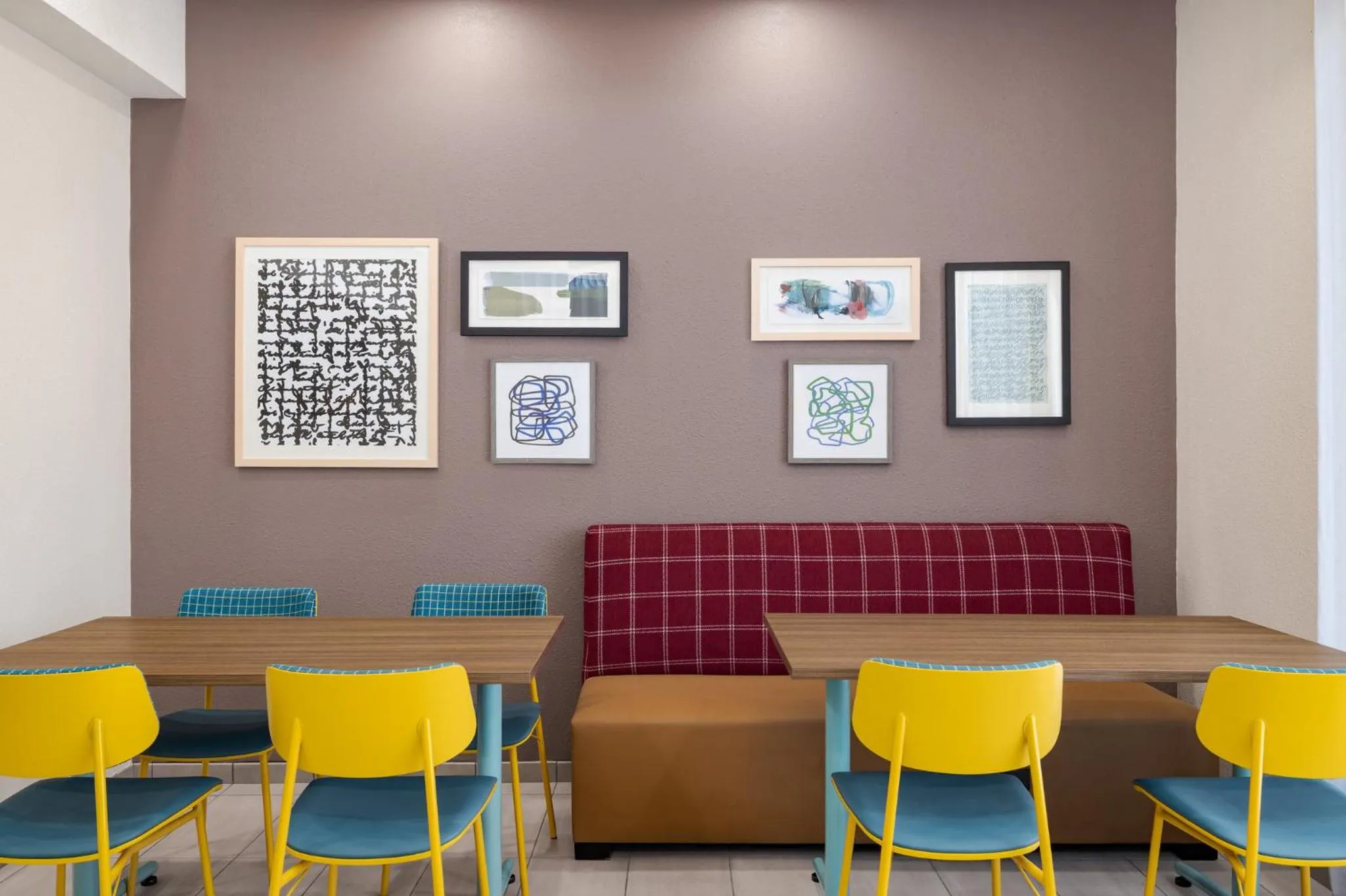 Breakfast in Garner Hotel Boise Airport by IHG