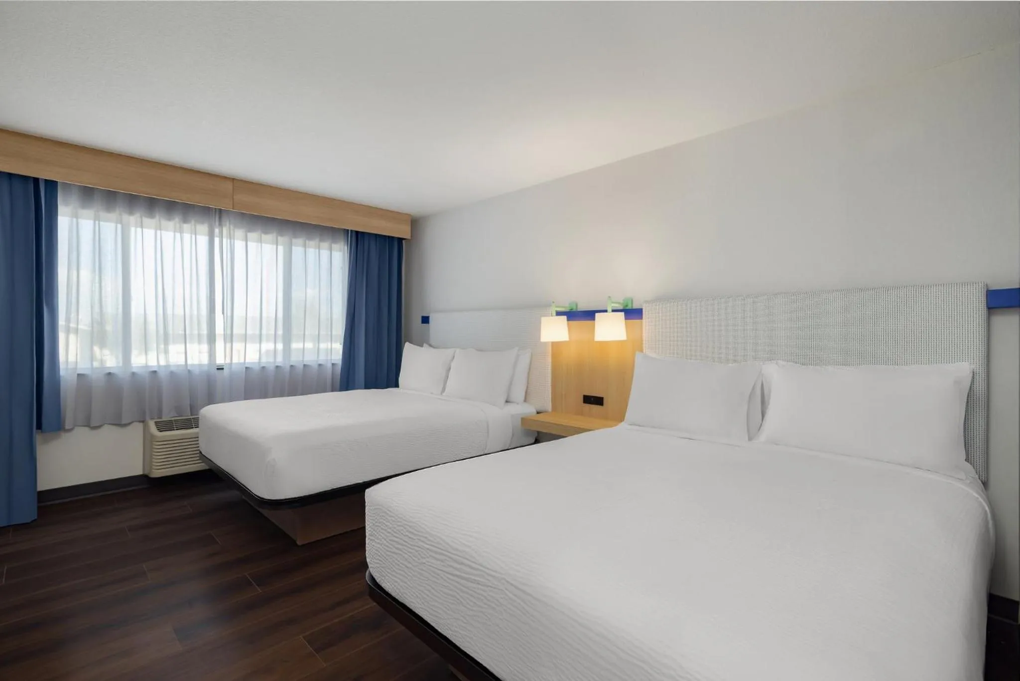 Photo of the whole room, Bed in Garner Hotel Boise Airport by IHG