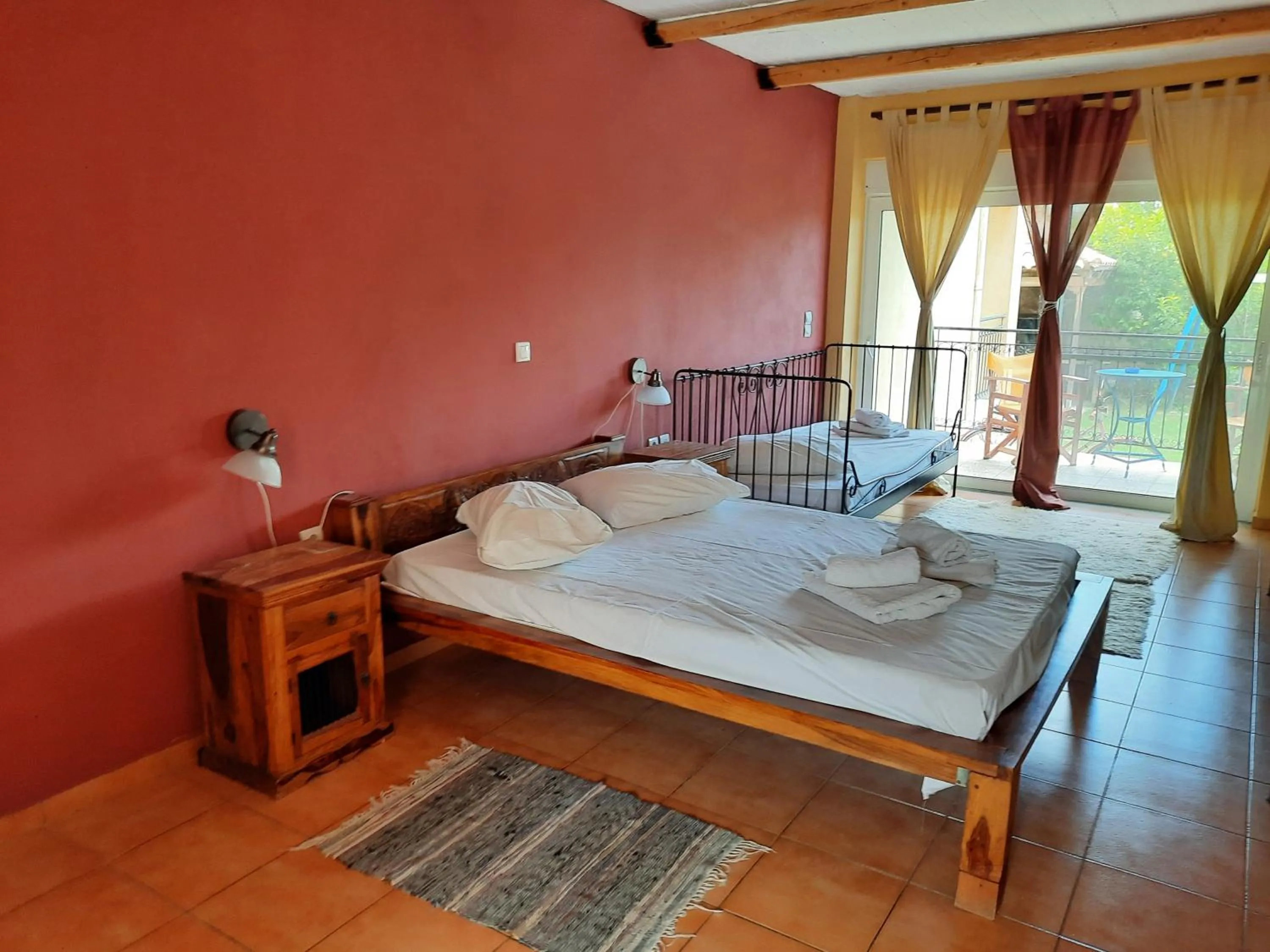 Bed in O Xenonas Ton Mylon