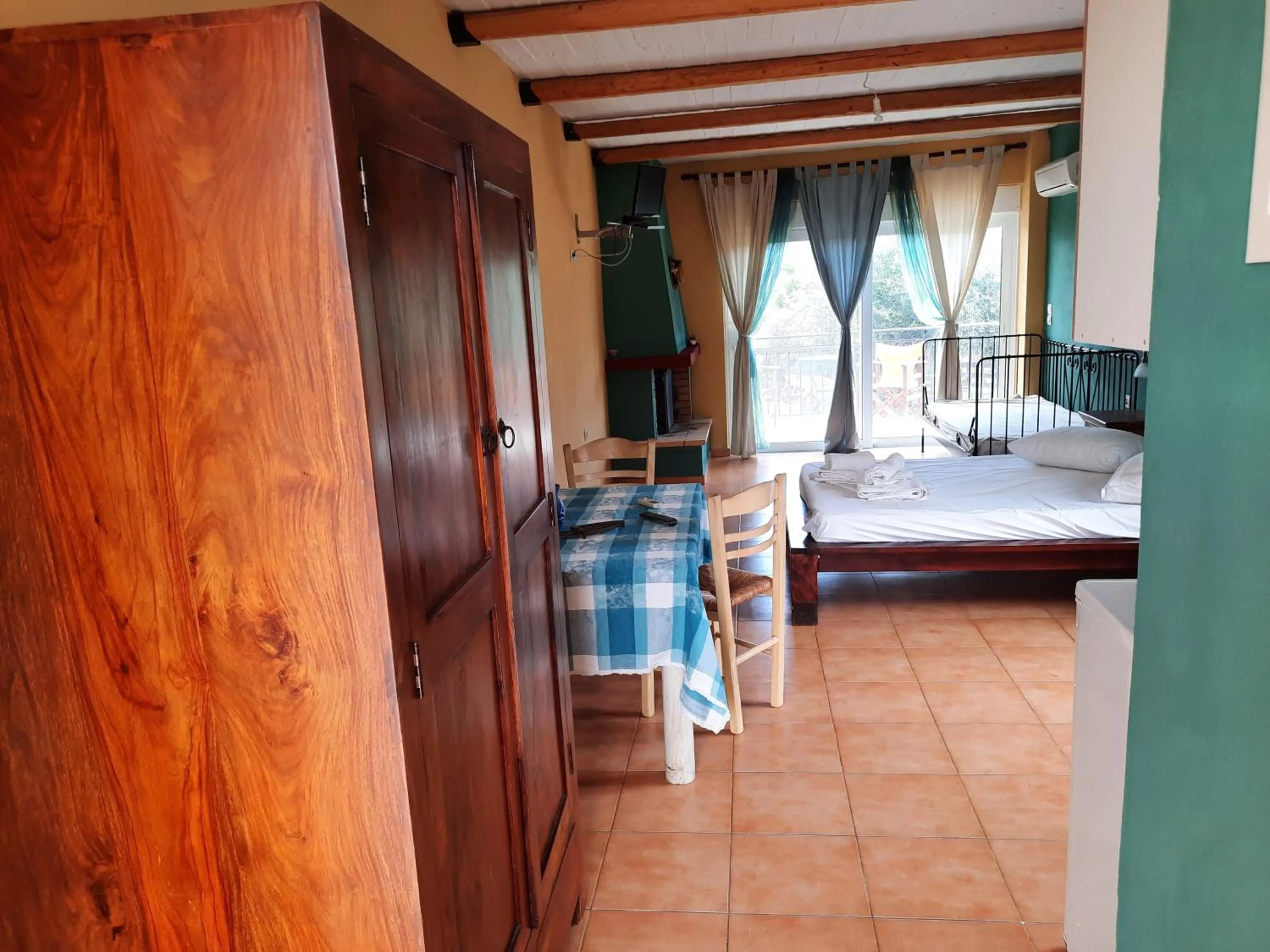 Bed in O Xenonas Ton Mylon