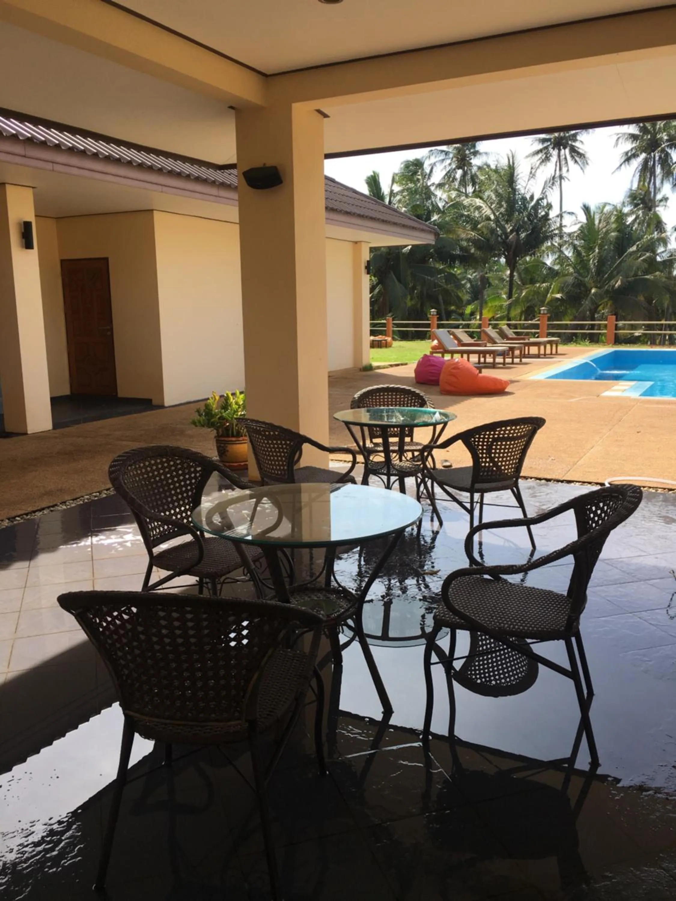 Restaurant/places to eat in Sleep Soundly By The Sea