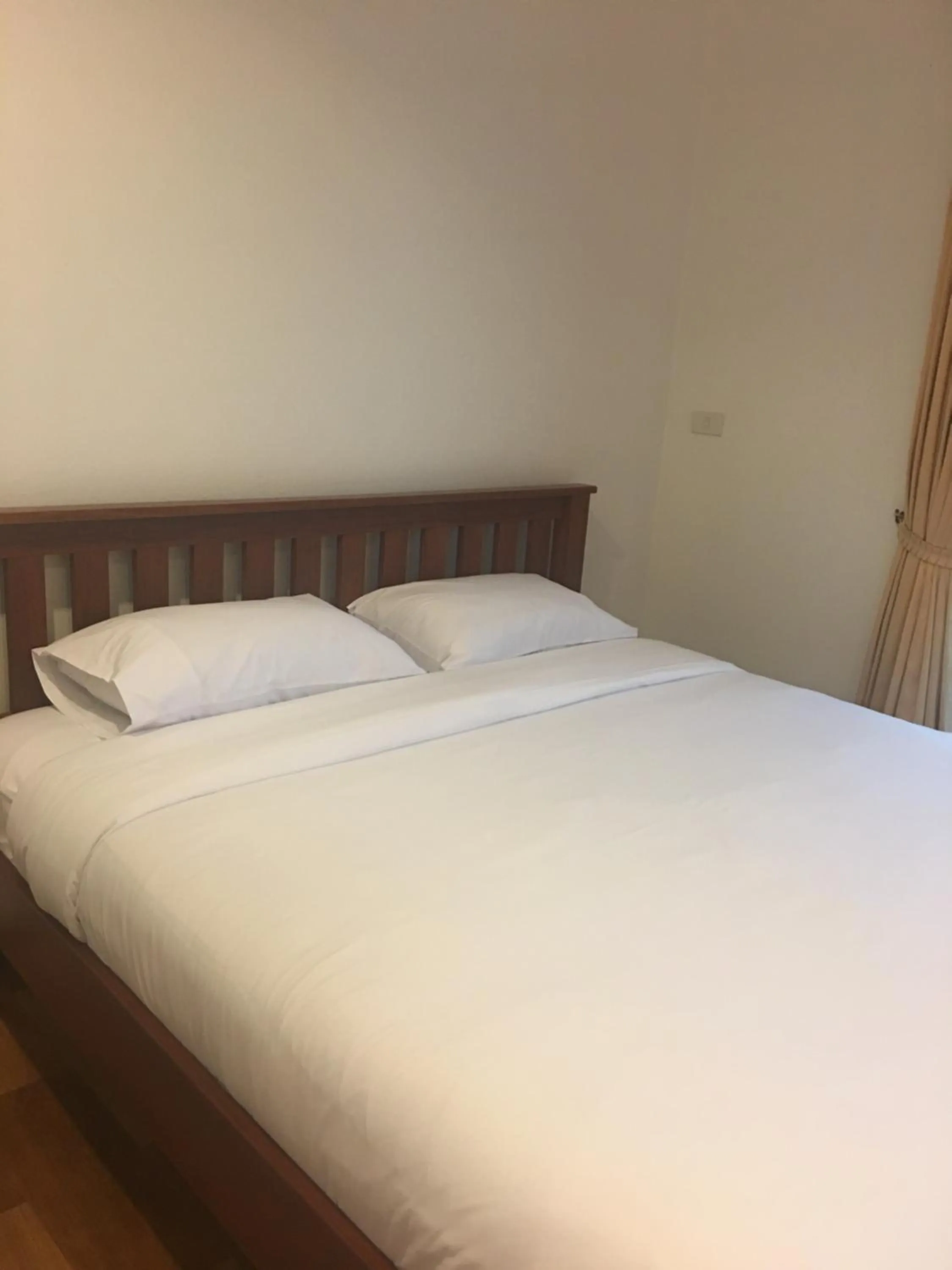 Bed in Sleep Soundly By The Sea