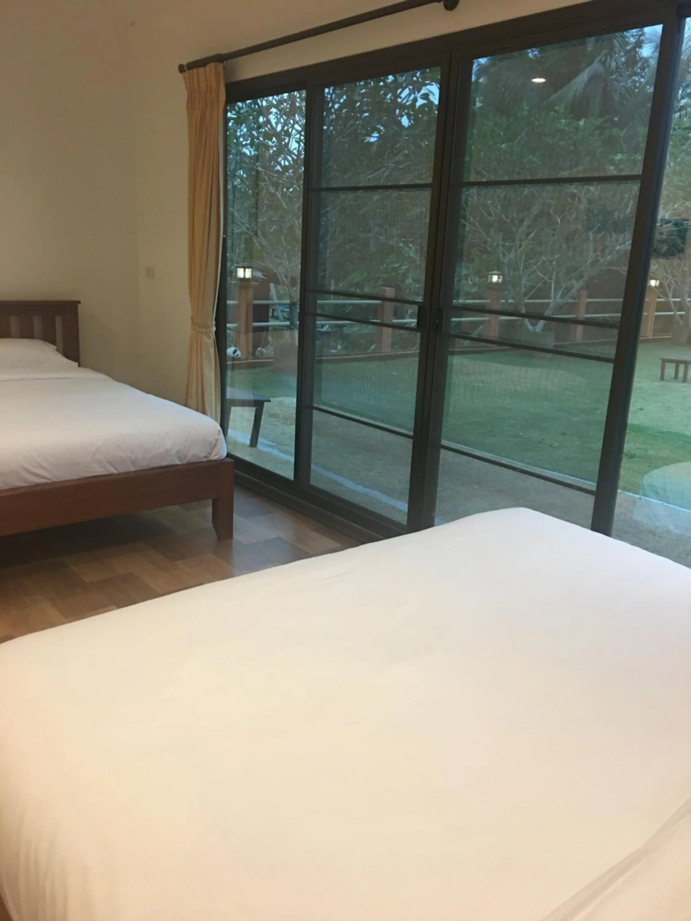 Bed in Sleep Soundly By The Sea