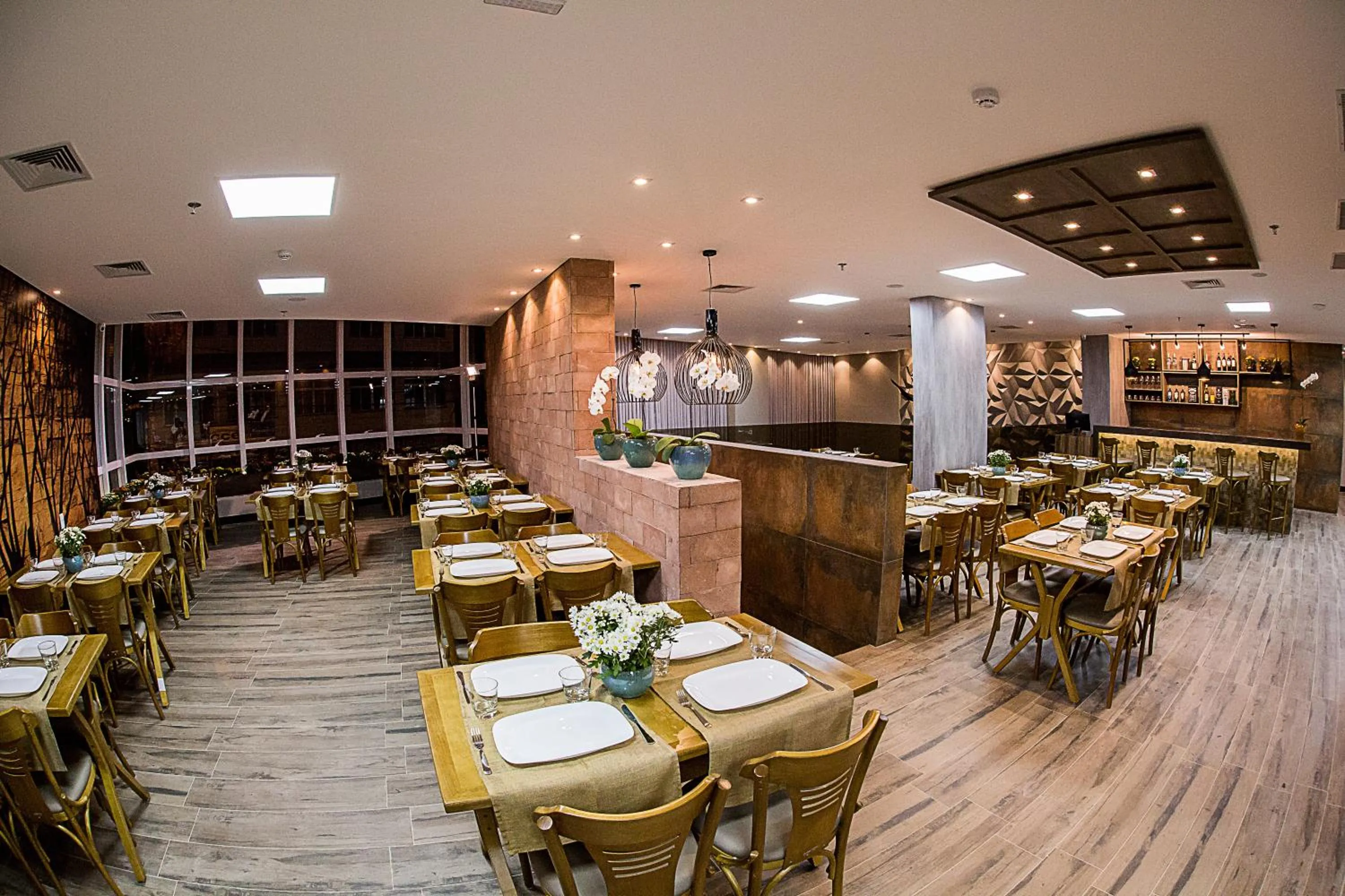 Restaurant/places to eat in Bristol Viçosa Hotel