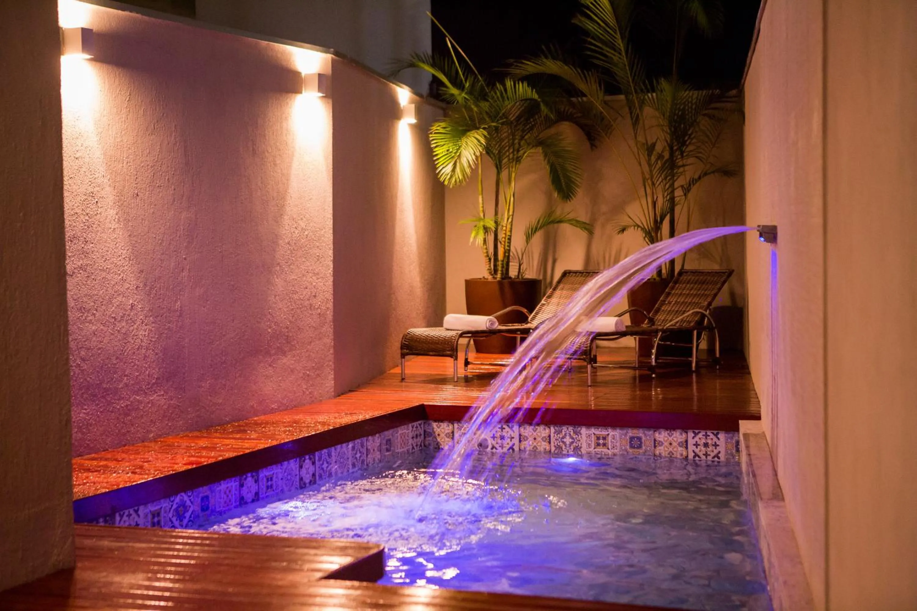 Night in Bristol Viçosa Hotel