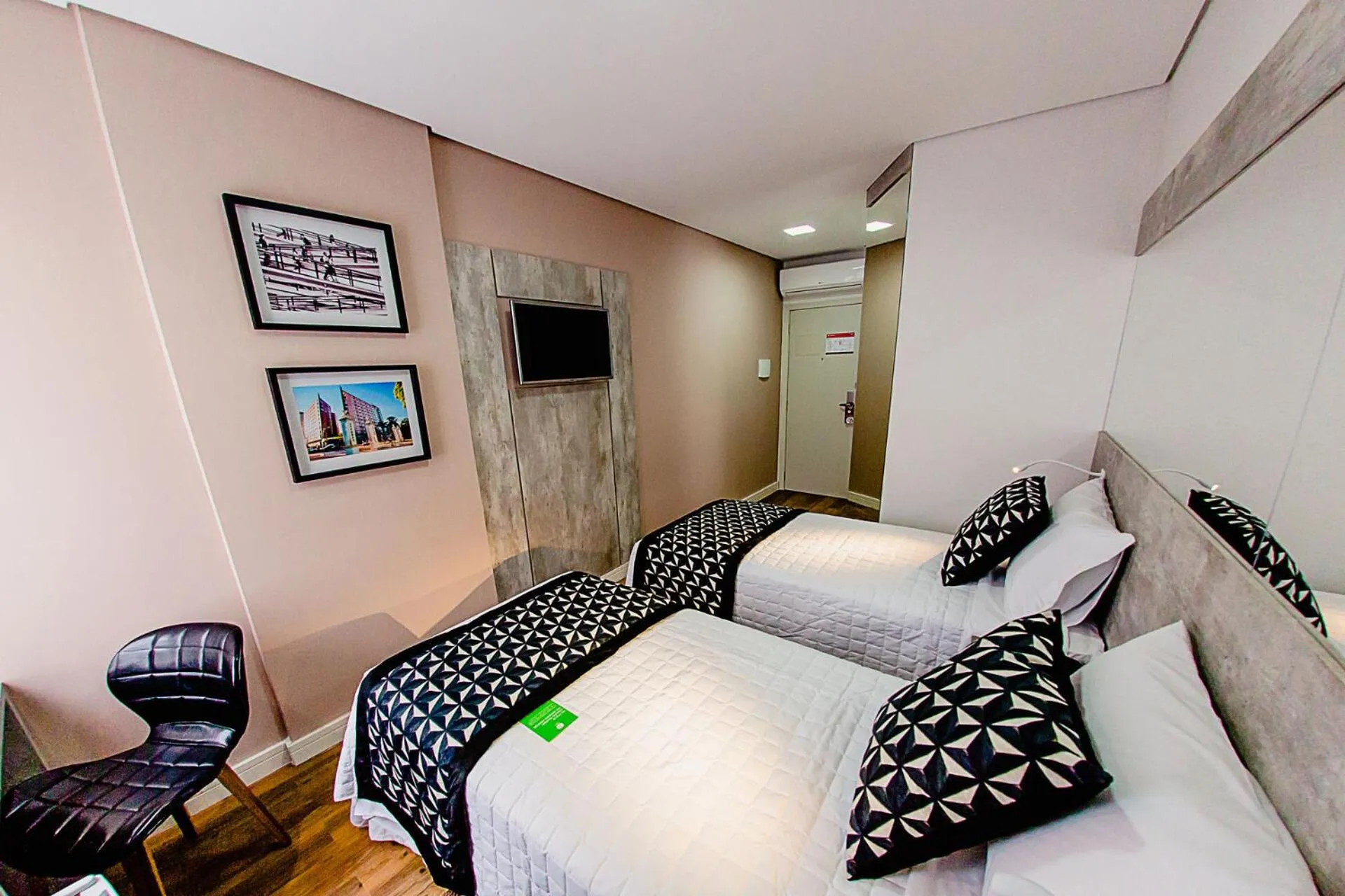 Bed in Bristol Viçosa Hotel