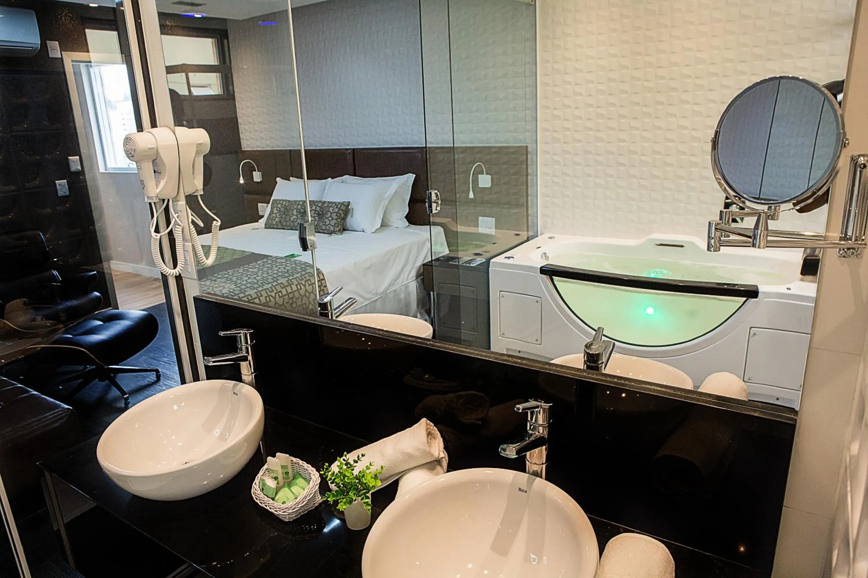 Toilet in Bristol Viçosa Hotel