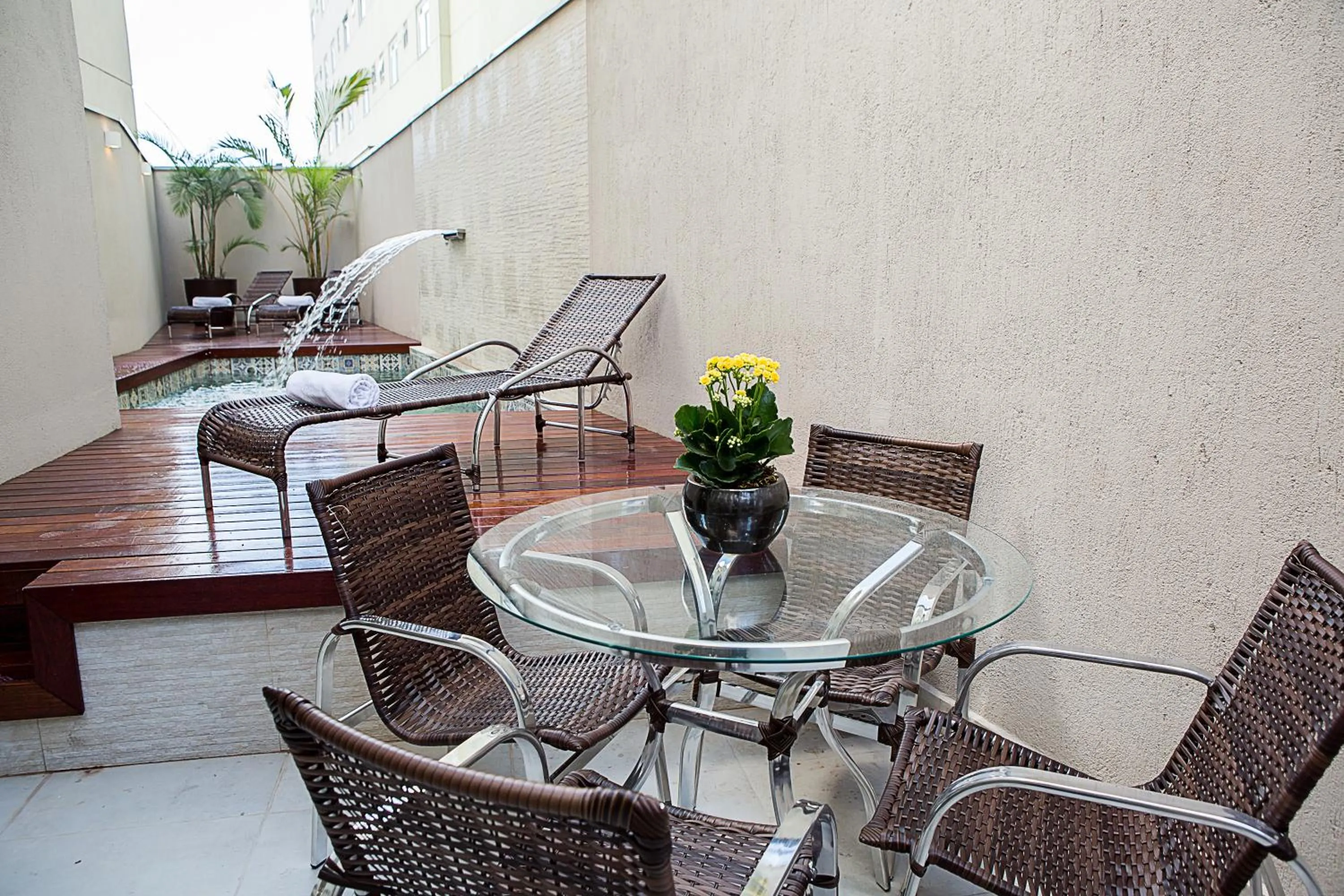 Swimming pool in Bristol Viçosa Hotel