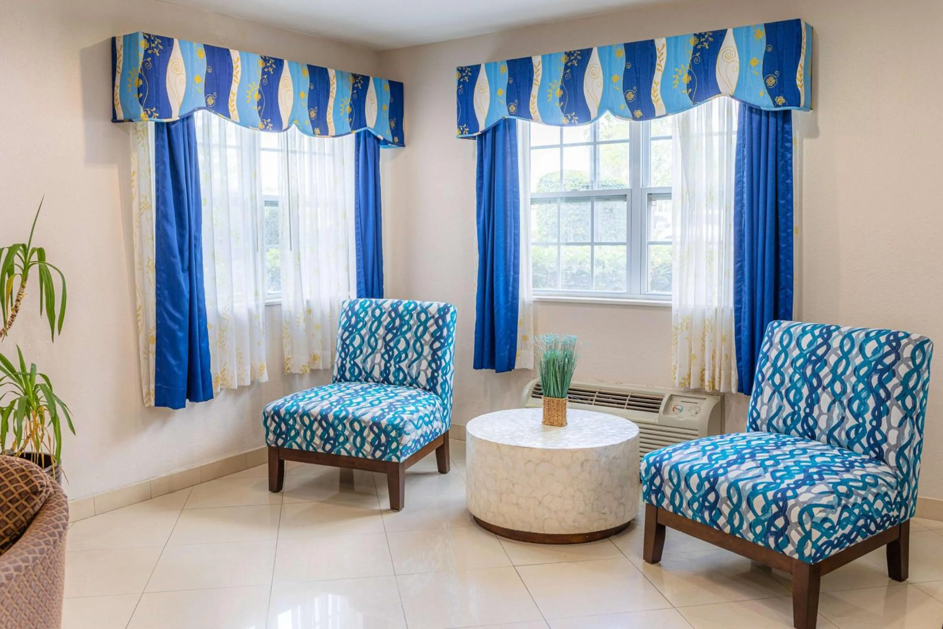 Lobby or reception in Microtel Inn & Suites by Wyndham Kingsland Naval Base I-95