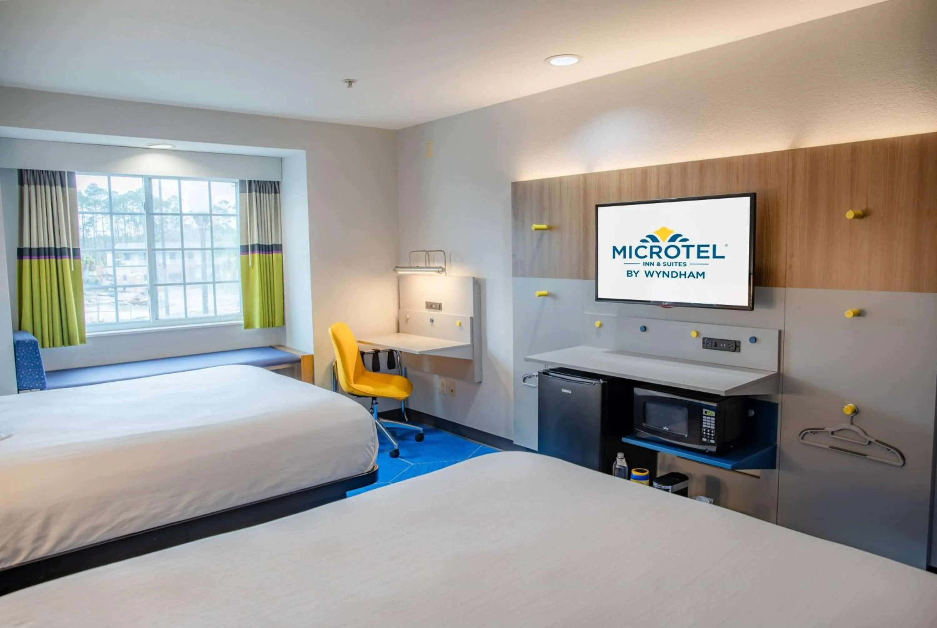 Photo of the whole room, Bed in Microtel Inn & Suites by Wyndham Kingsland Naval Base I-95