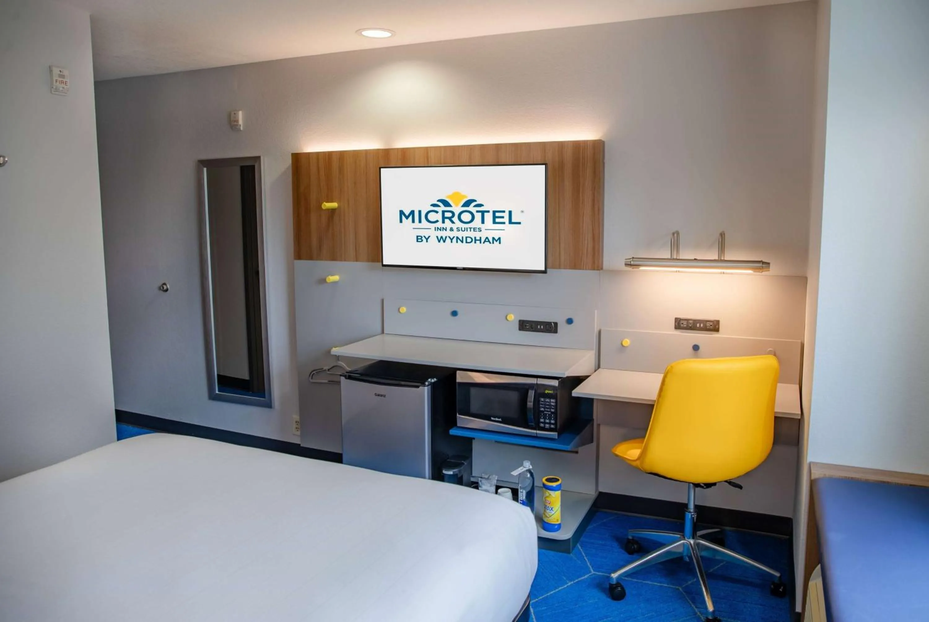 Photo of the whole room, Bed in Microtel Inn & Suites by Wyndham Kingsland Naval Base I-95