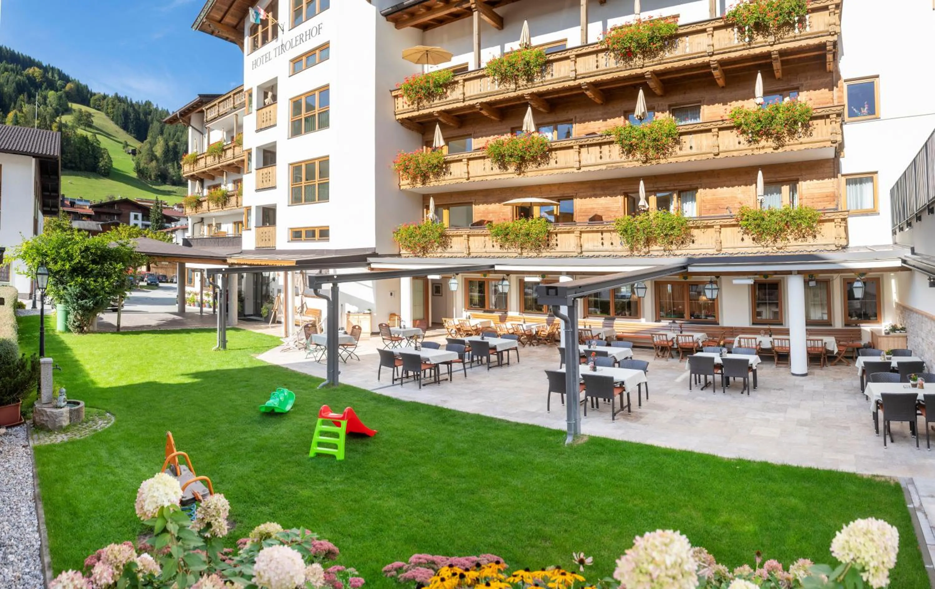 Balcony/Terrace in Landhotel Tirolerhof - Wildschönau - PREMIUM Card im Sommer