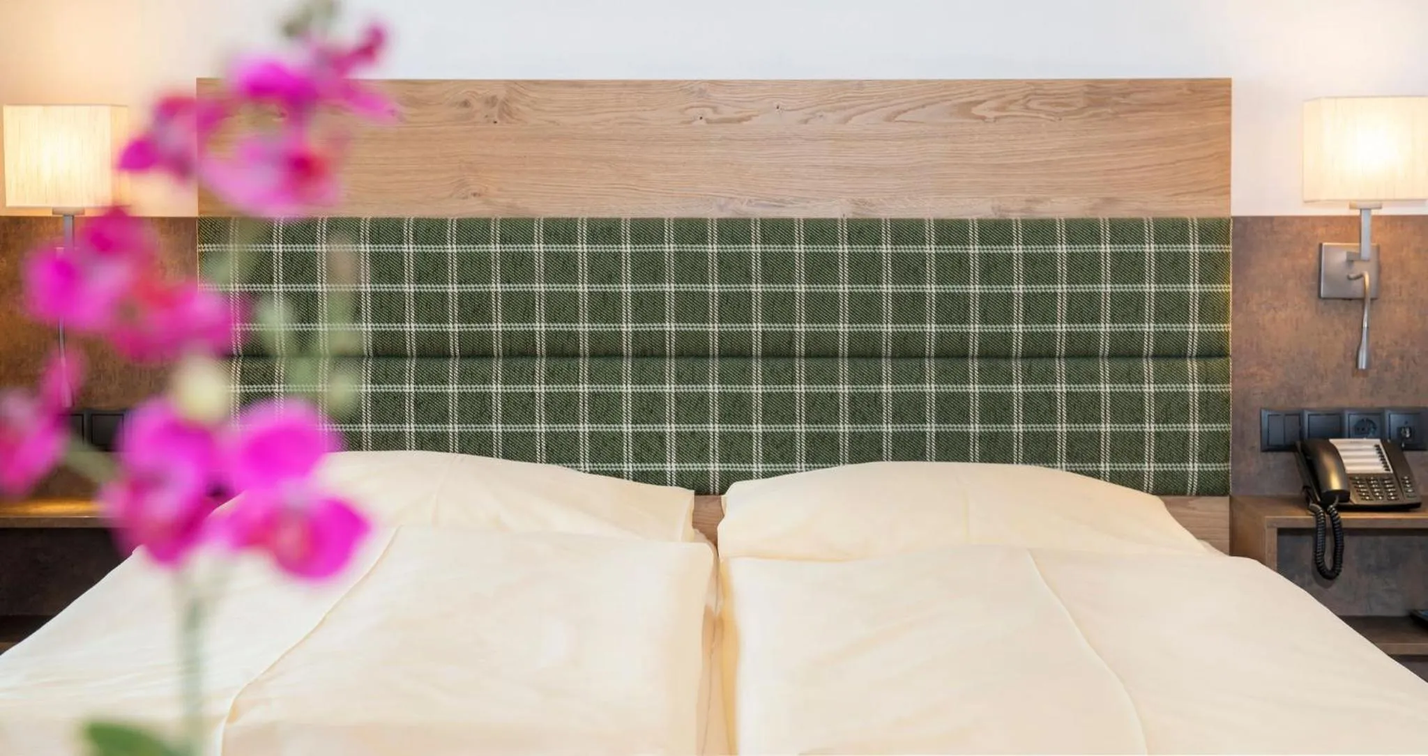 Bed in Landhotel Tirolerhof - Wildschönau - PREMIUM Card im Sommer