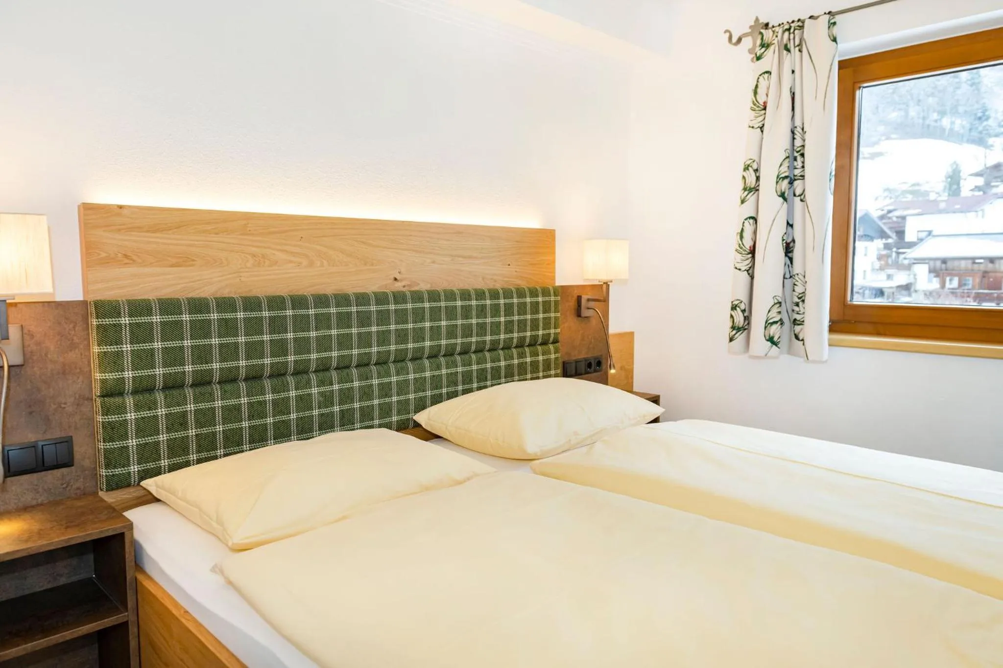 Bed in Landhotel Tirolerhof - Wildschönau - PREMIUM Card im Sommer