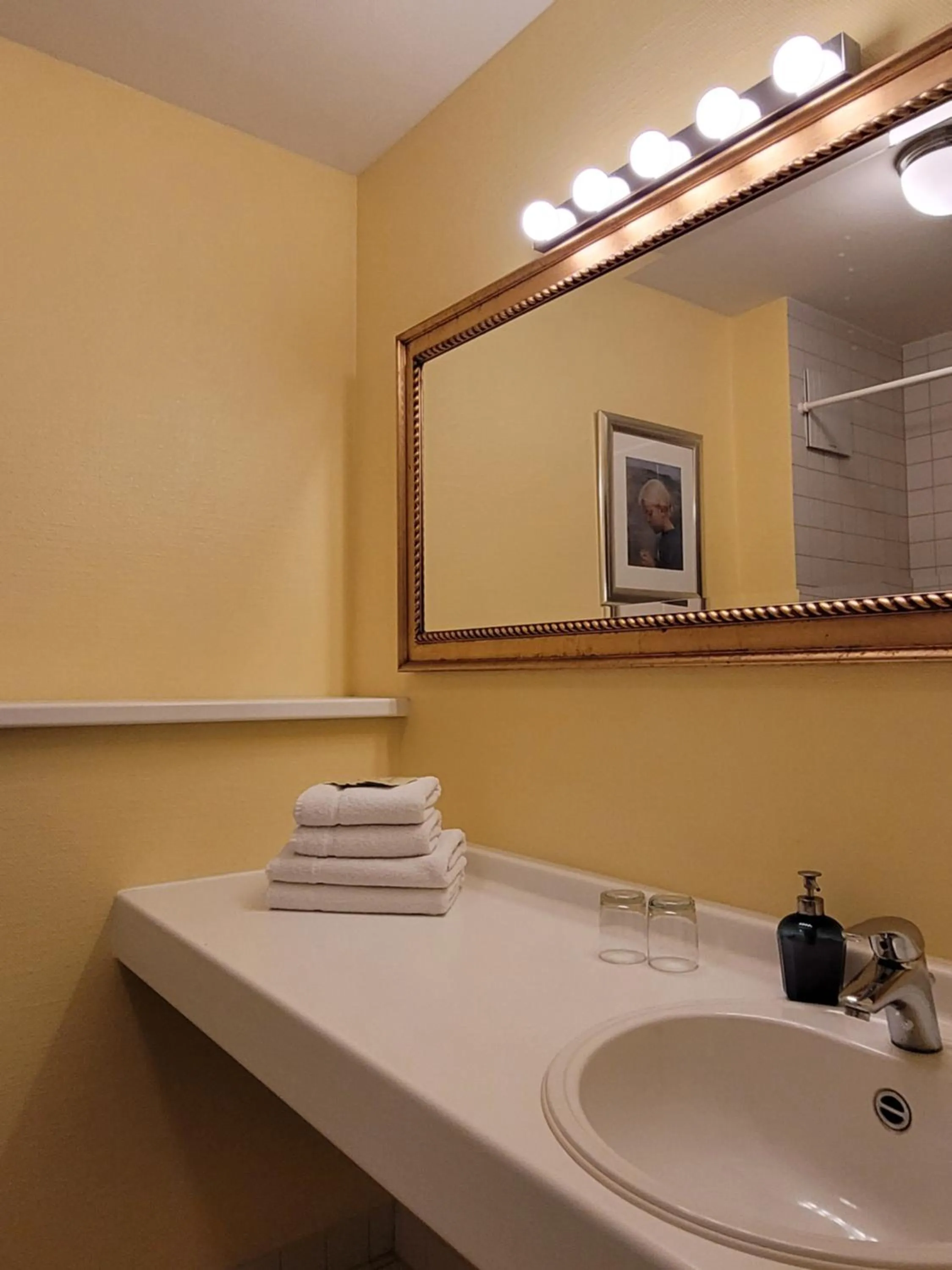 Bathroom in NP Hotel Schweriner Hof