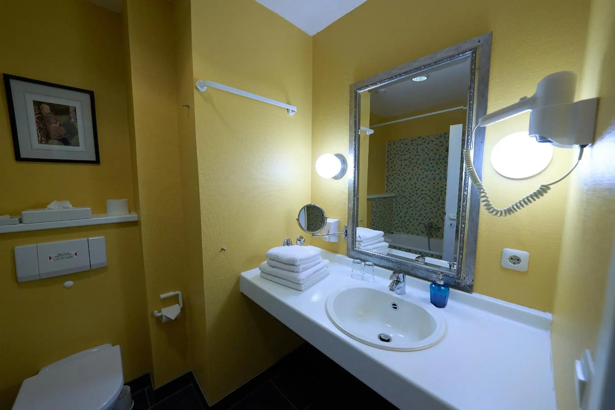 Two-Bedroom Apartment (4 Adults) in NP Hotel Schweriner Hof Two-Bedroom Apartment (4 Adults) in NP Hotel Schweriner Hof