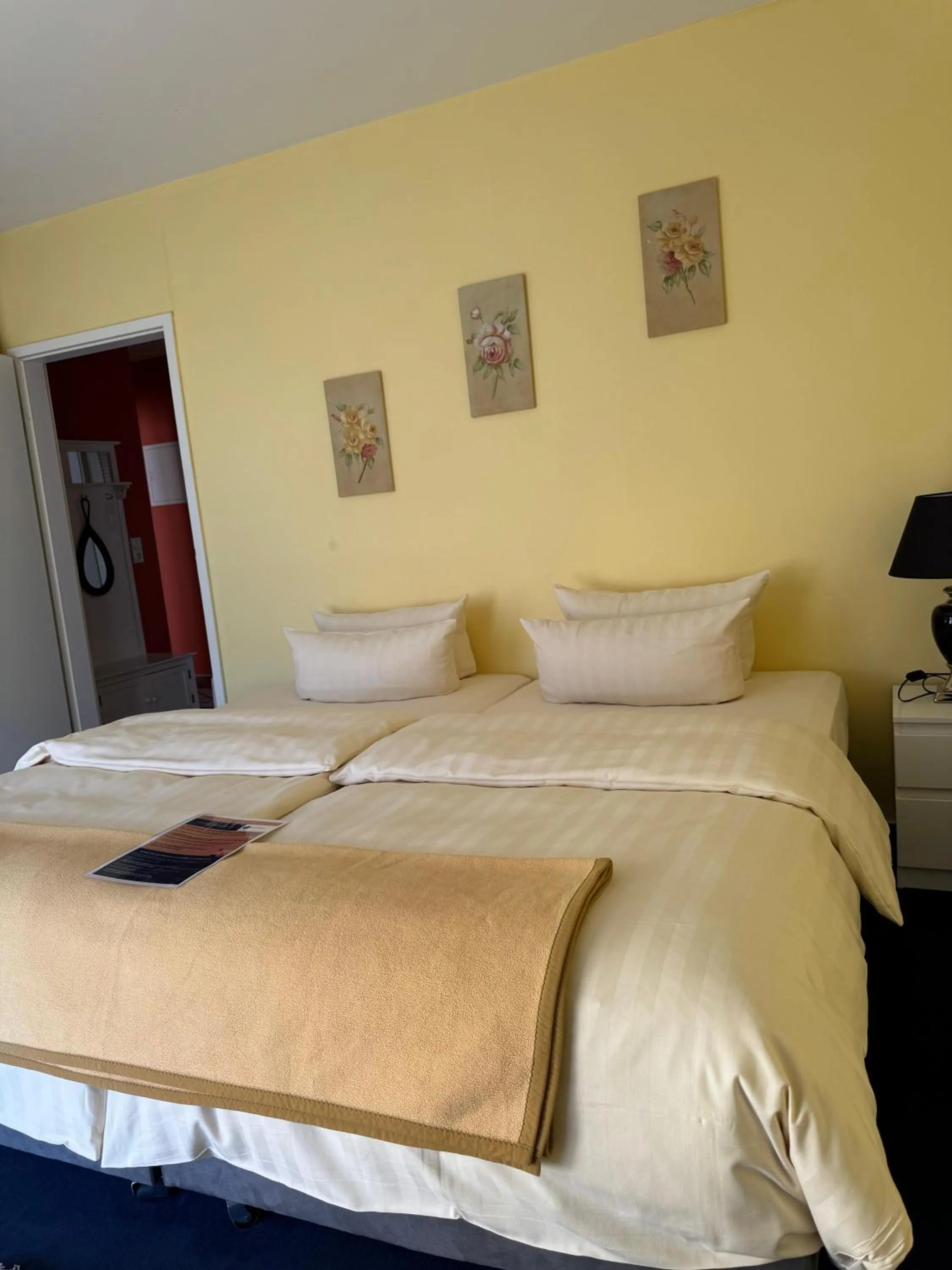 Bed in Hotel Schweriner Hof