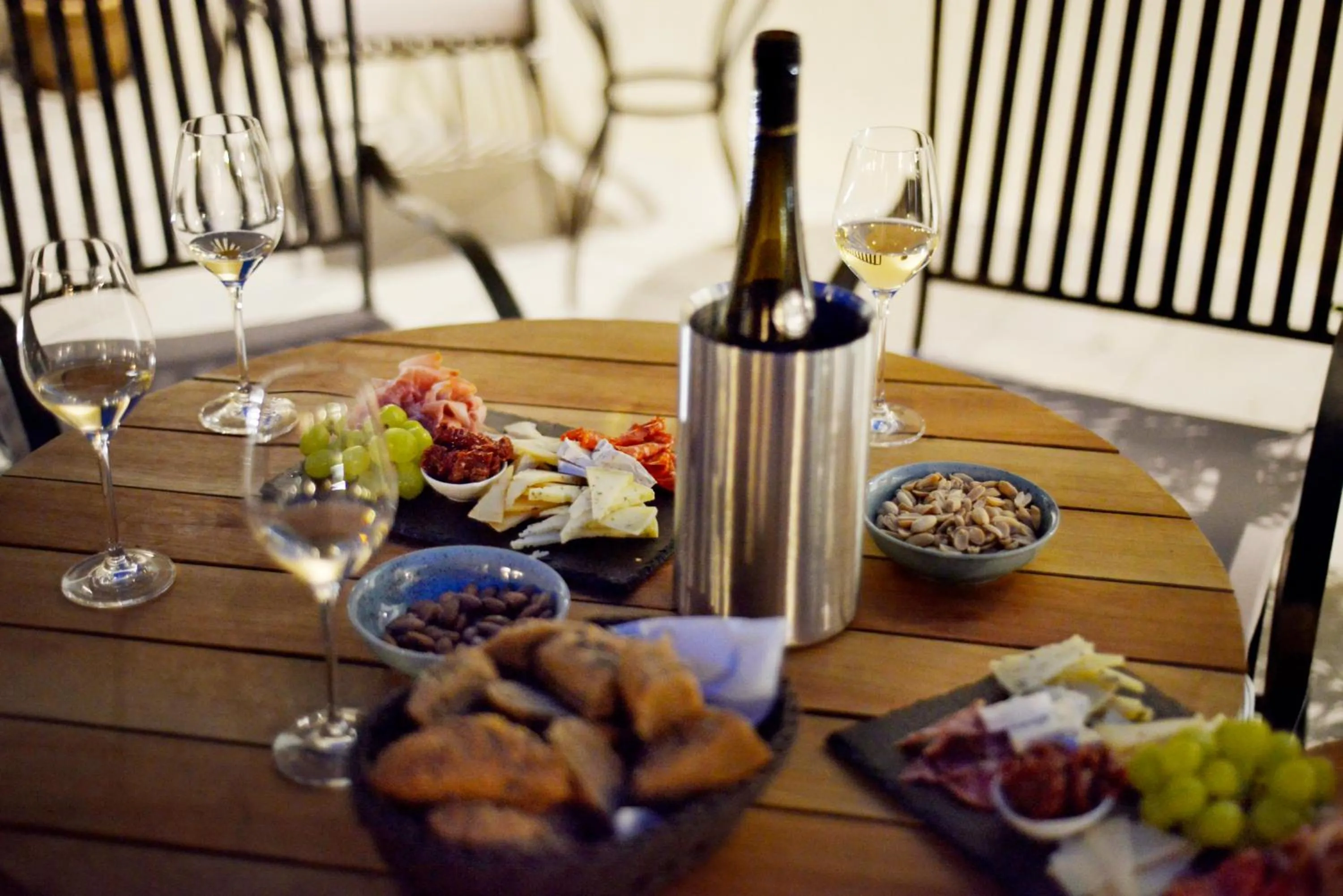 Restaurant/places to eat in PROSECCO RESIDENCE MARKO