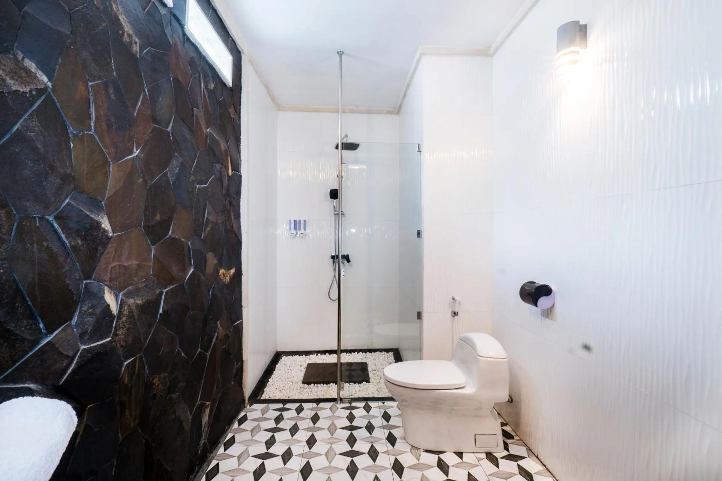 Shower in Jenggala Hill