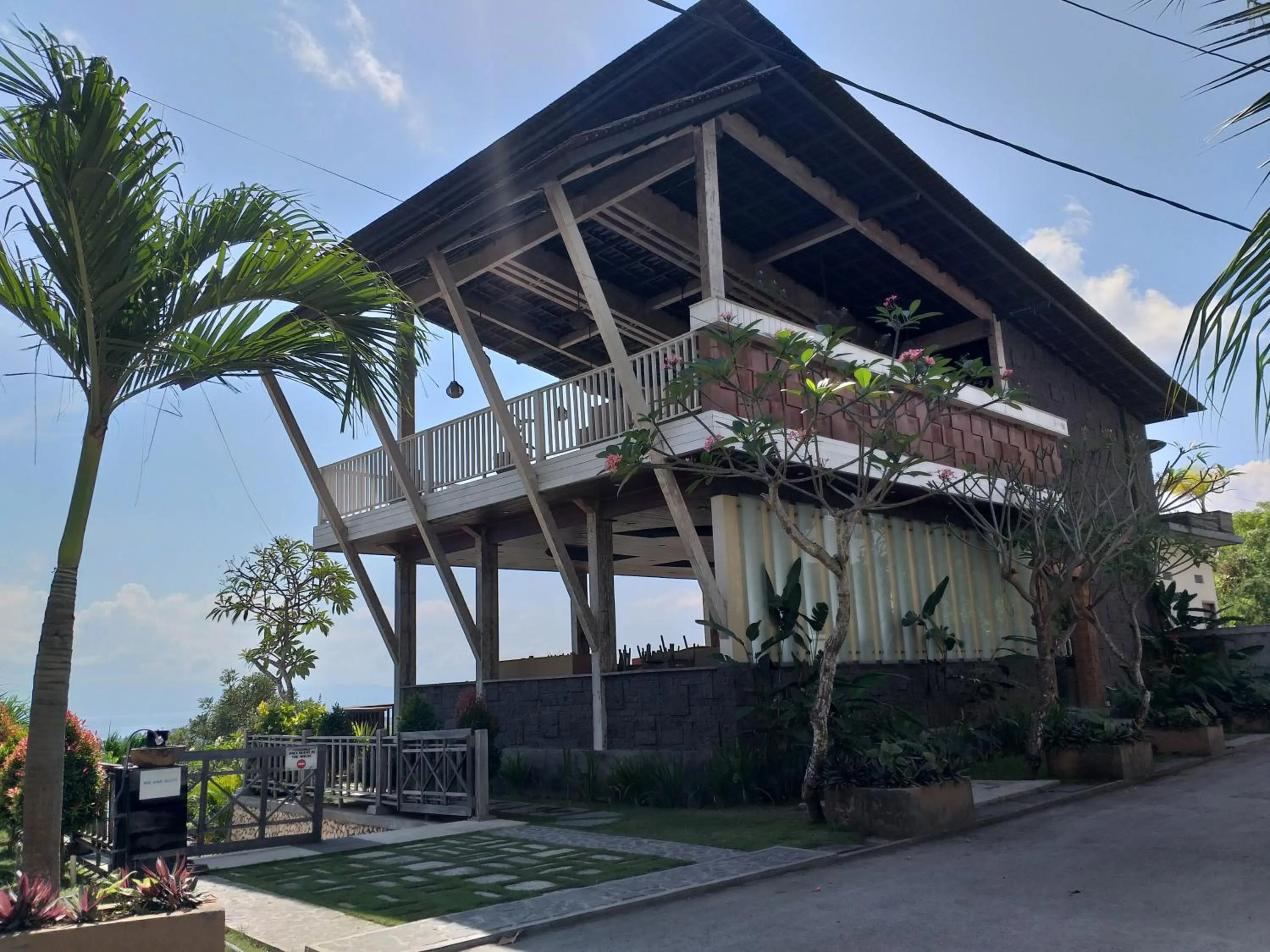 Restaurant/places to eat in Jenggala Hill