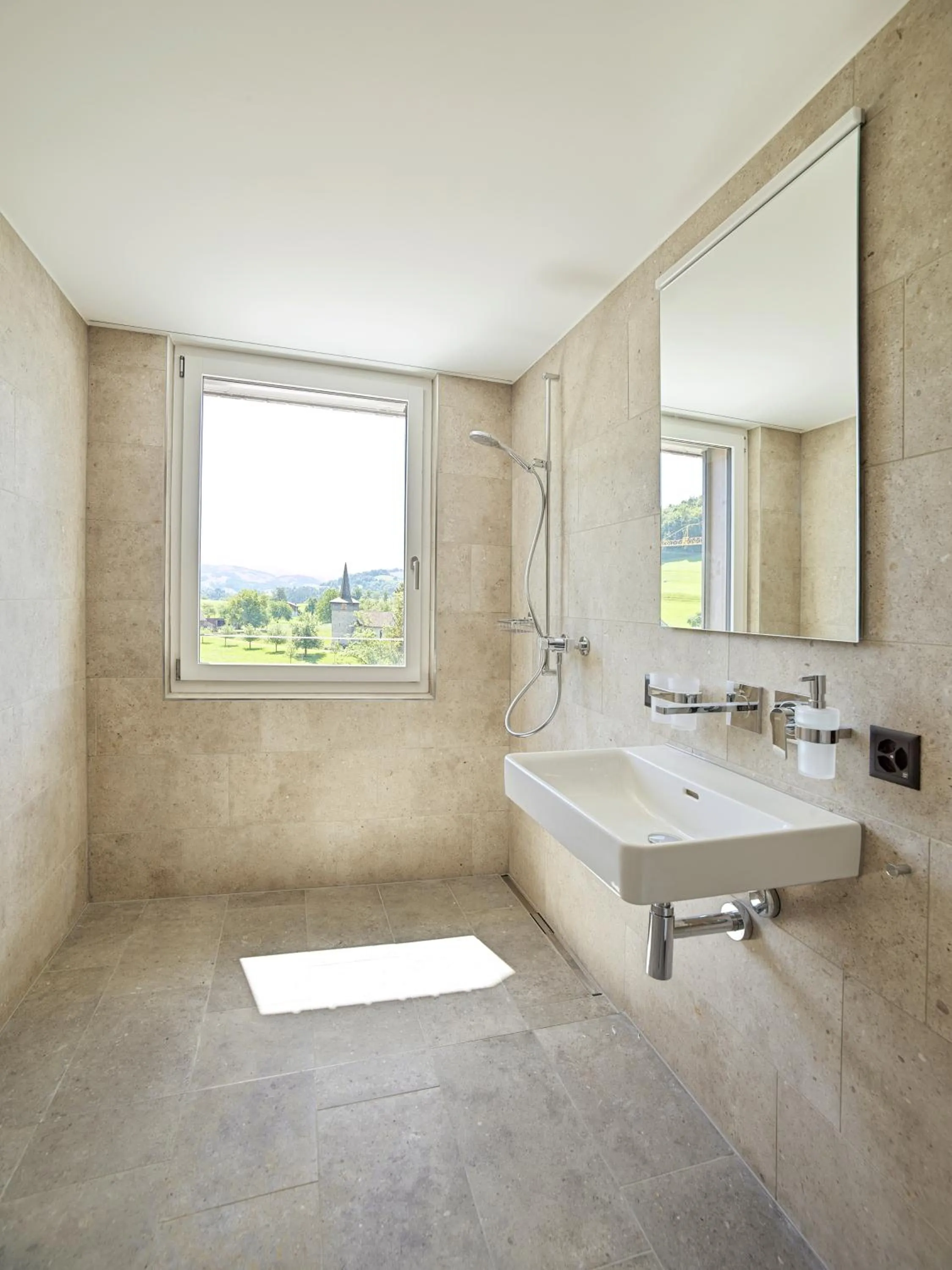 Bathroom in Hotel Rössli Tufertschwil