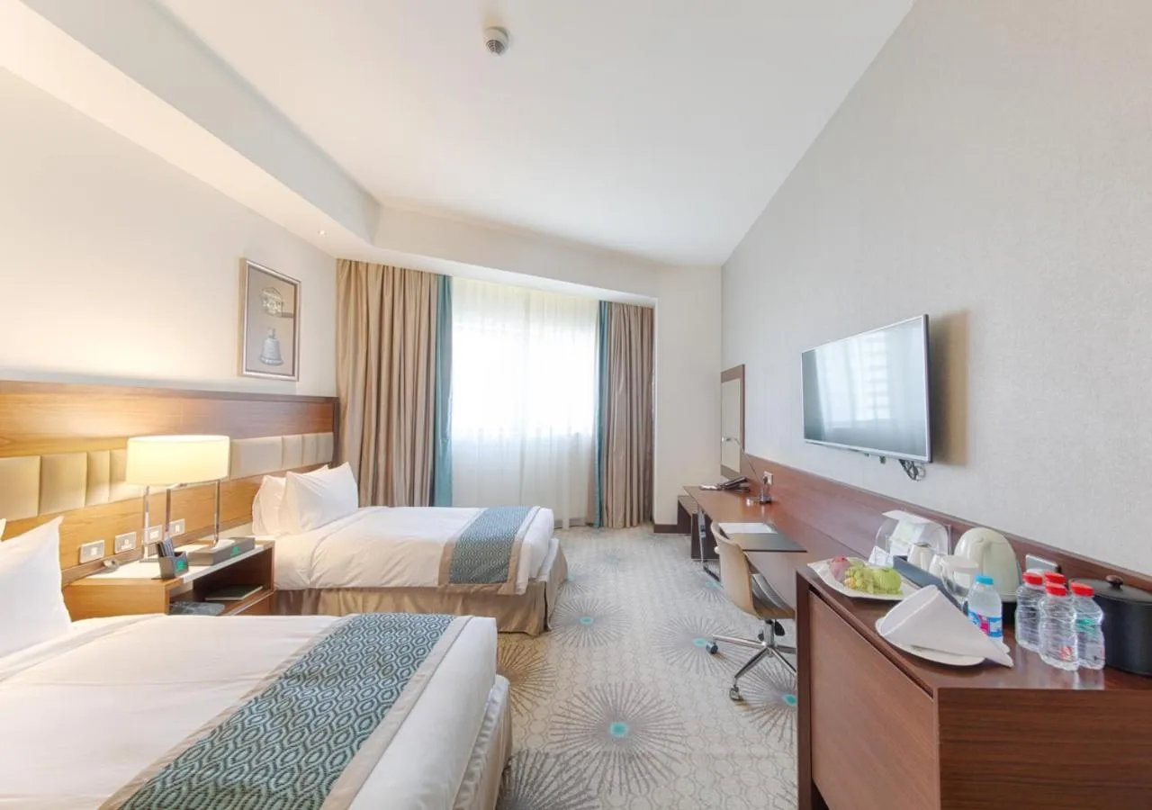 Quiet street view, Bed in Makkah Al Aziziah