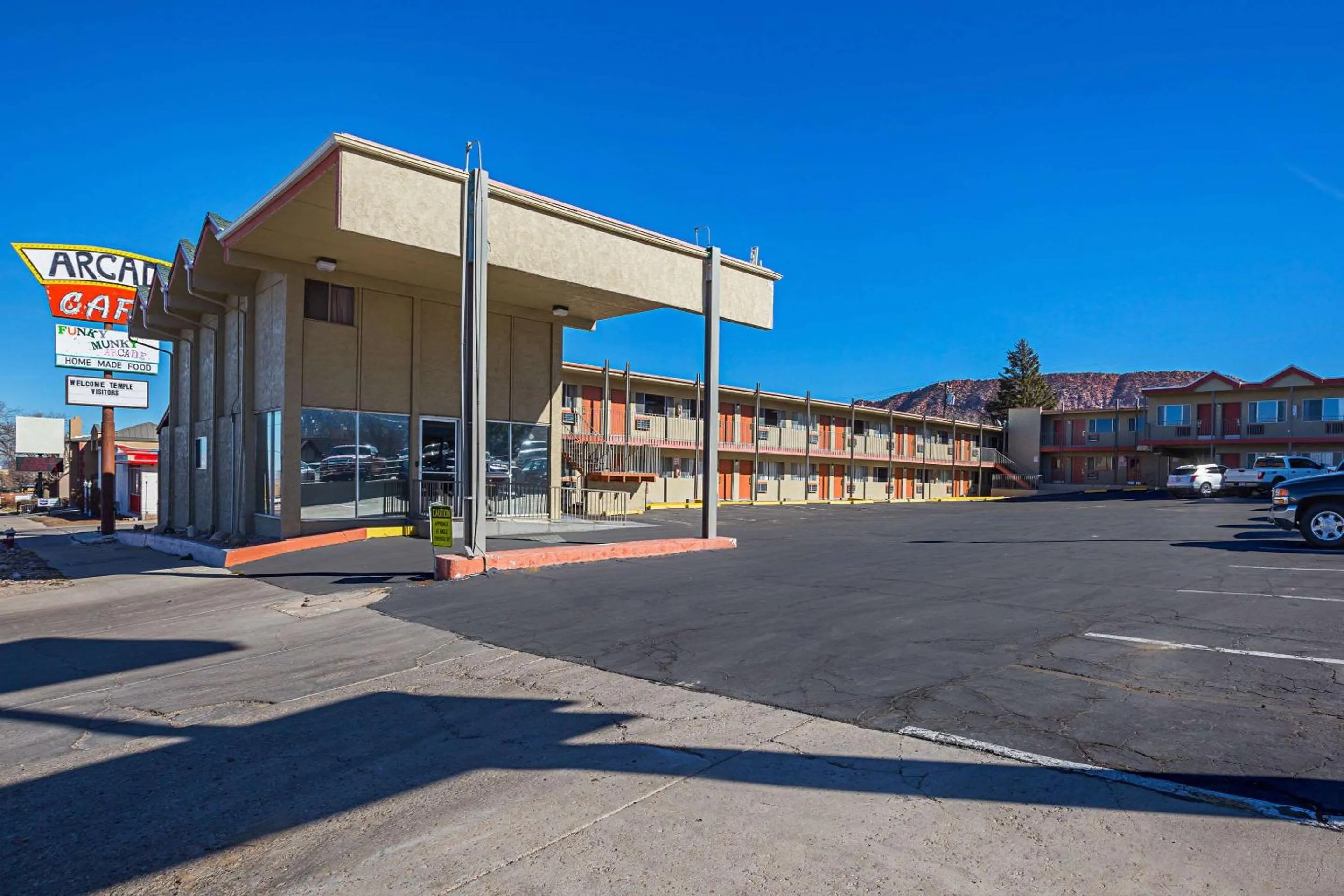 Property building in Rodeway Inn Cedar City