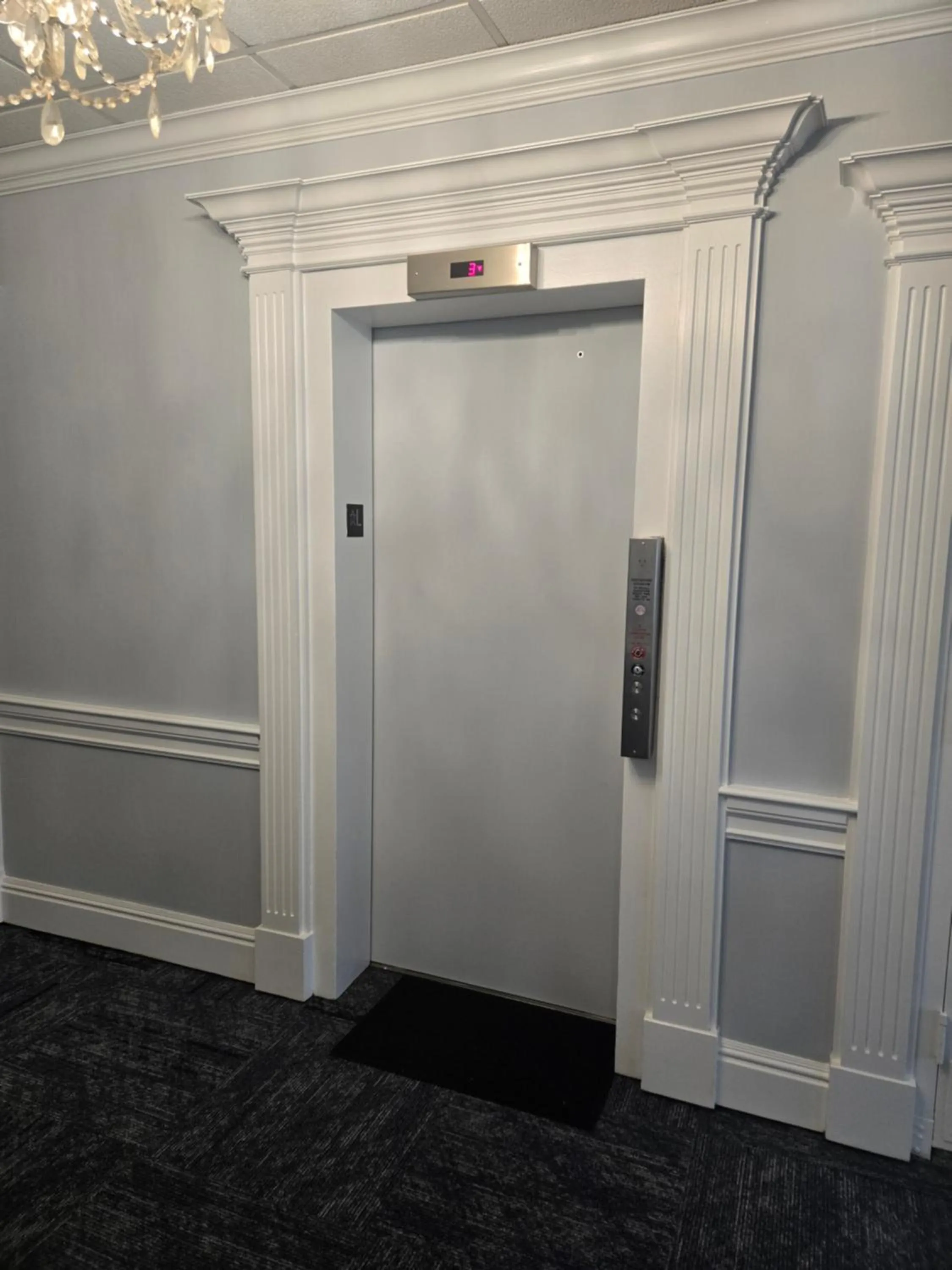 elevator in Amsterdam Hotel