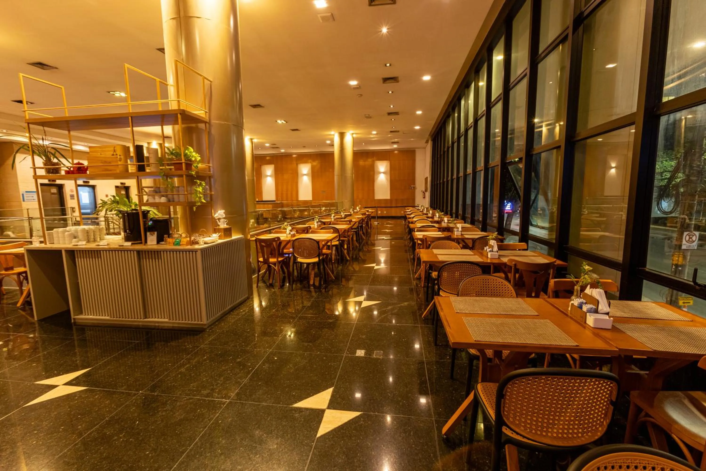 Restaurant/places to eat in Royal Golden Hotel - Savassi