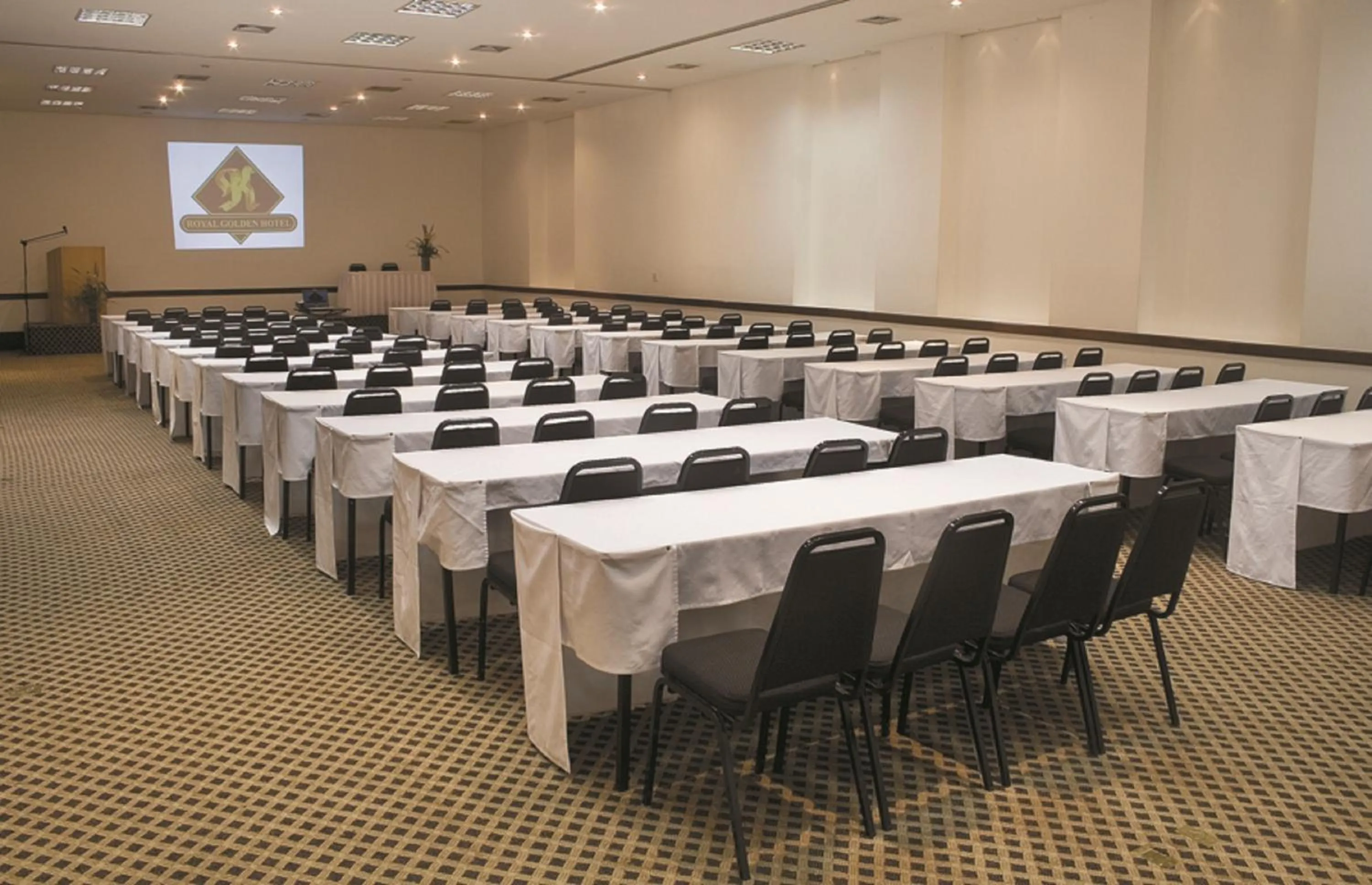 Business facilities in Royal Golden Hotel - Savassi