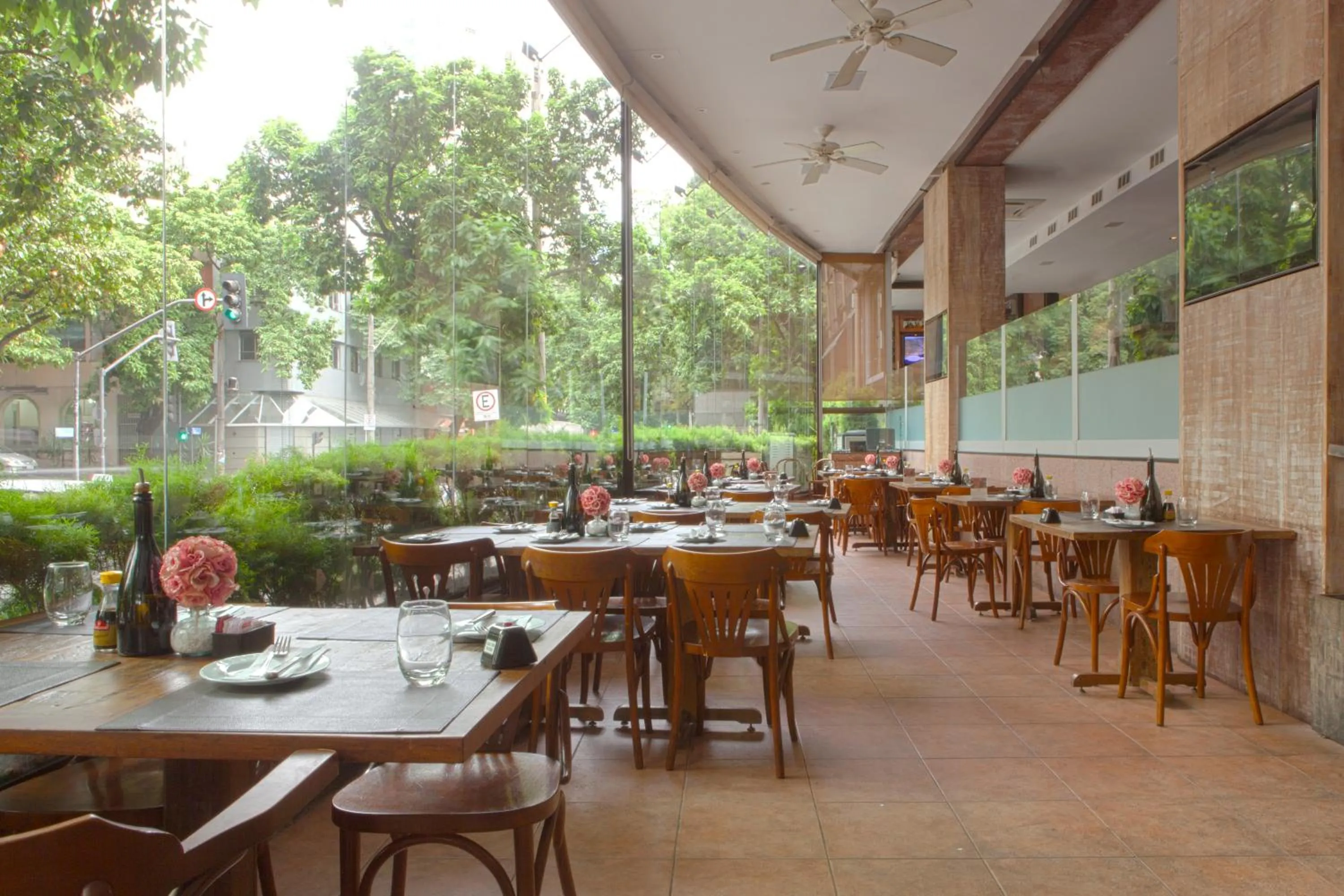 Restaurant/places to eat in Royal Collection Savassi