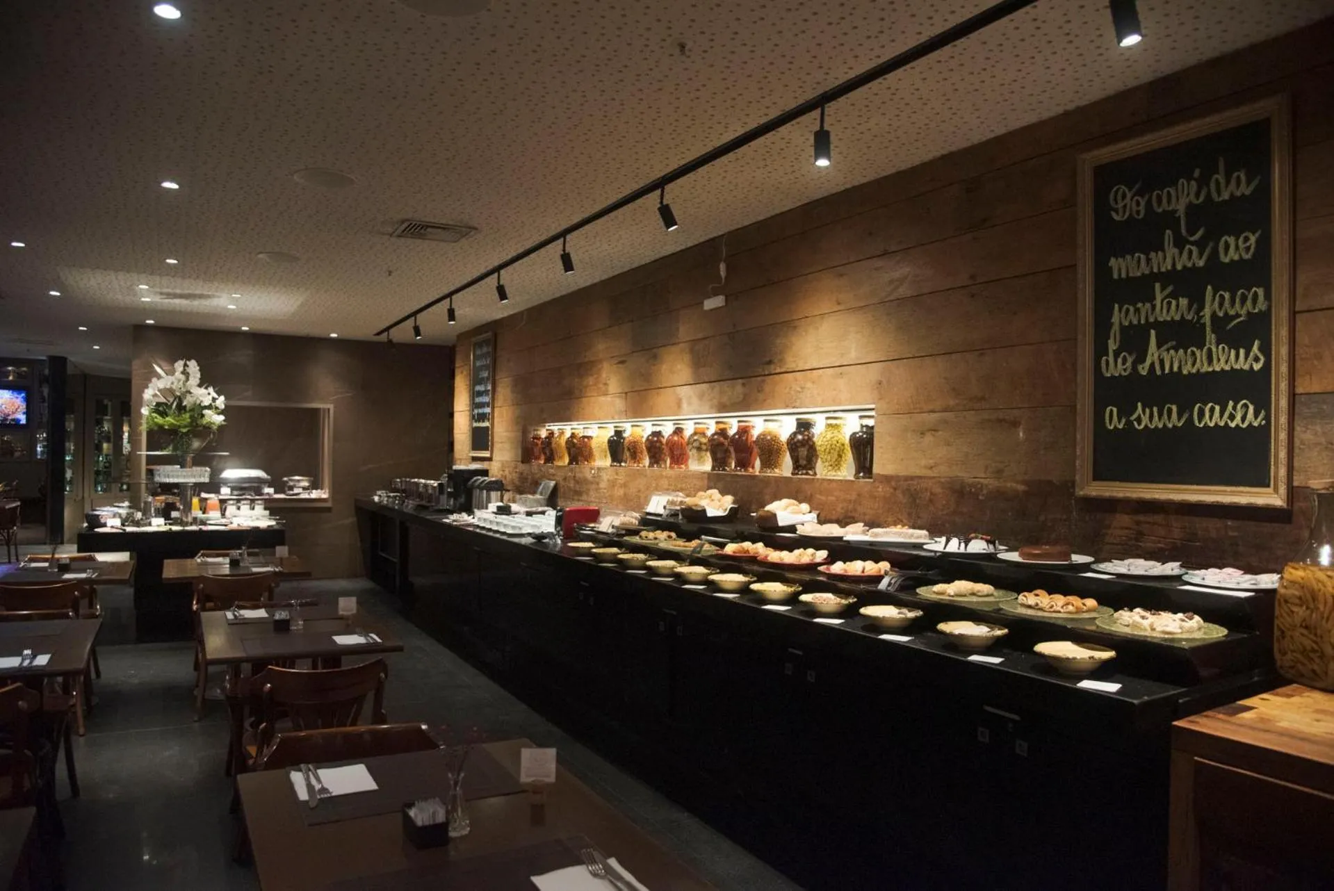 Continental breakfast in Royal Collection Savassi