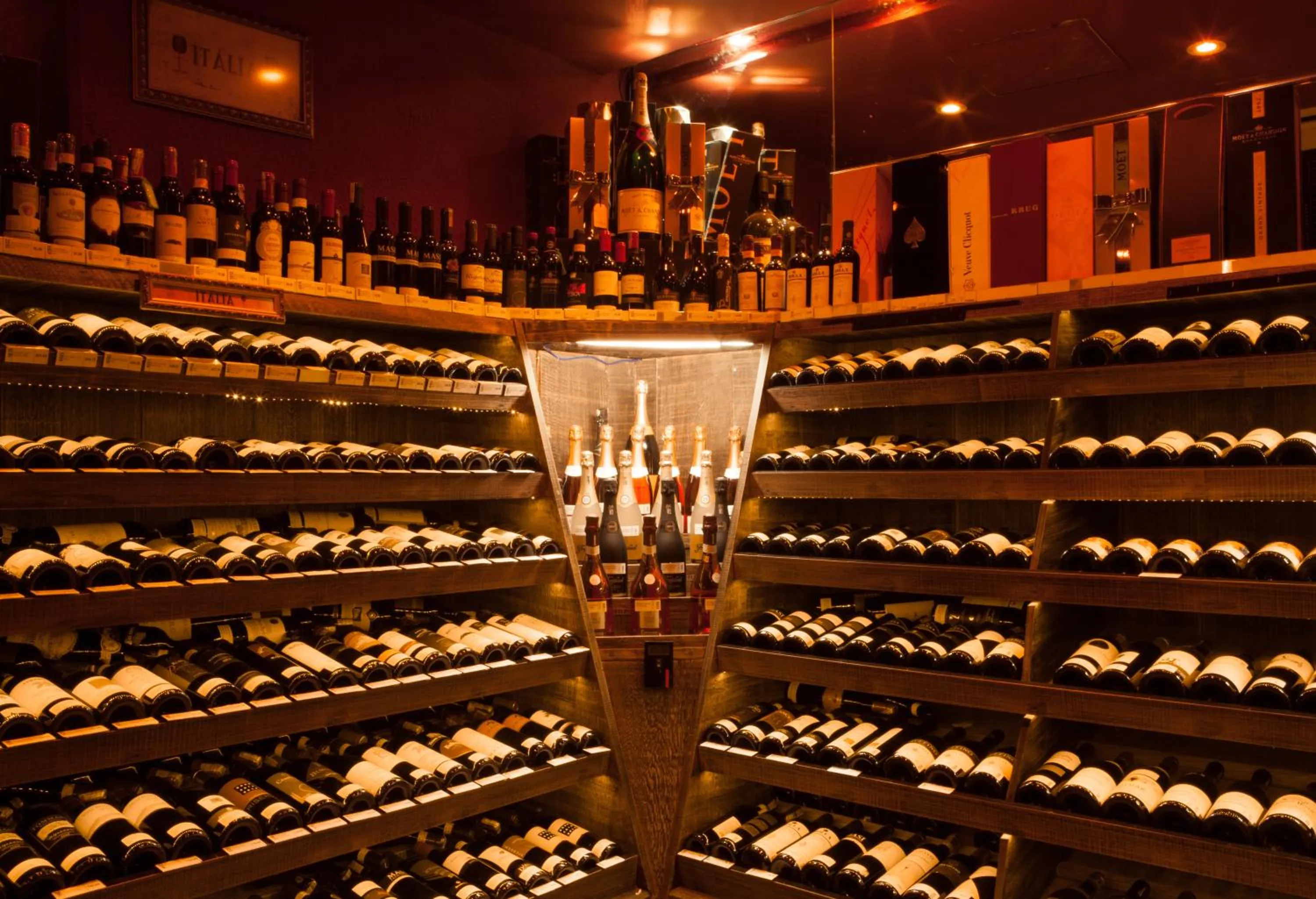 Area and facilities in Royal Collection Savassi