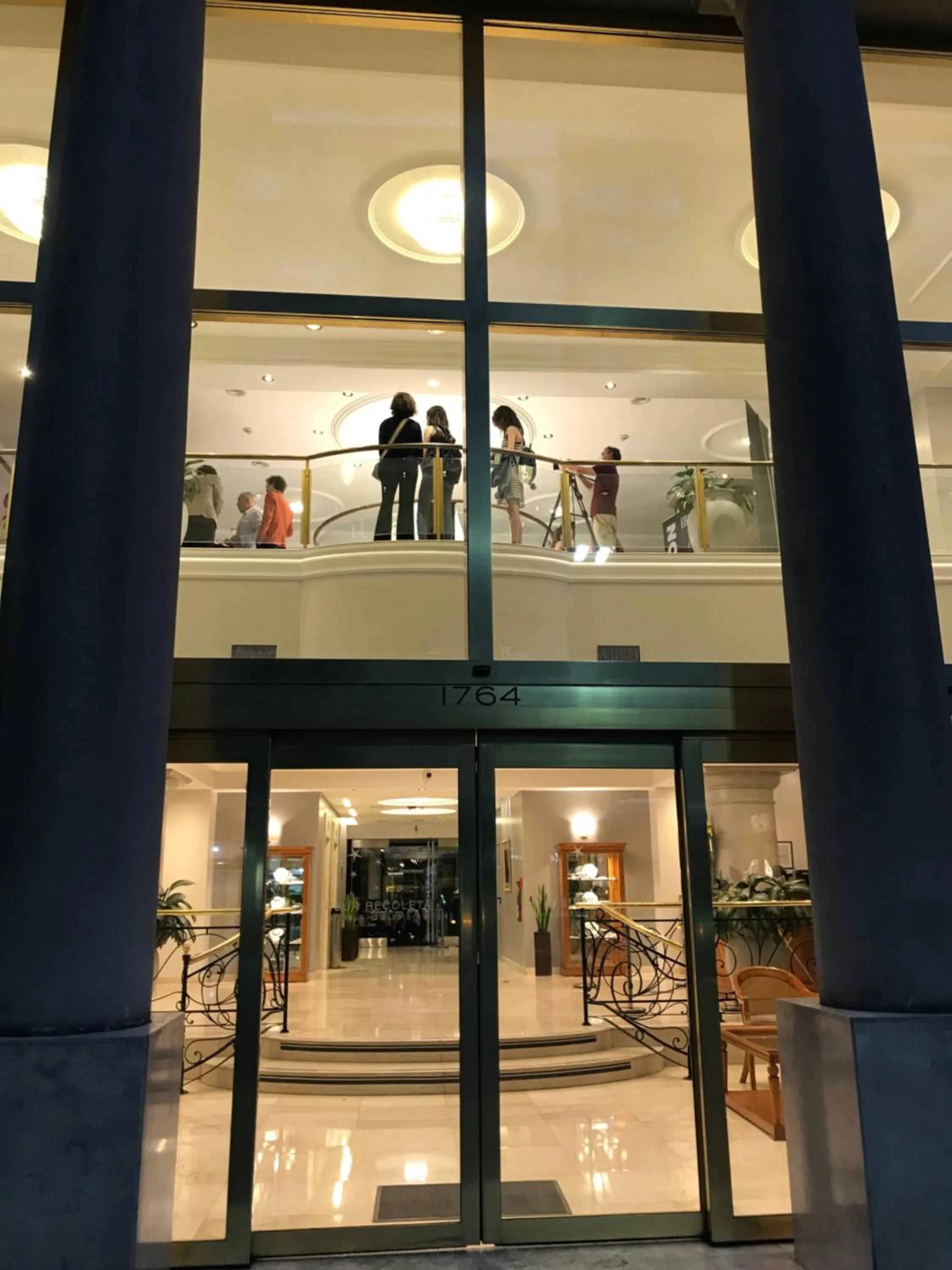 Night in Hotel Intersur Recoleta