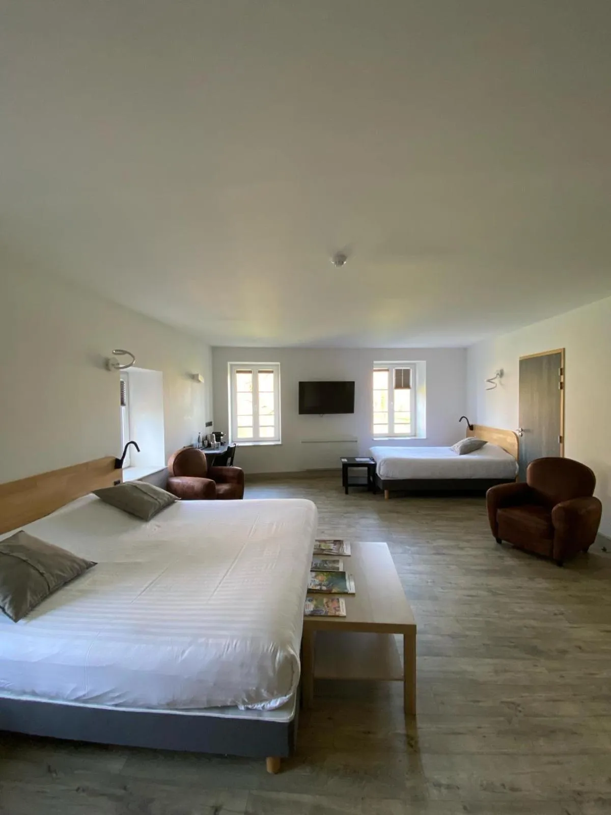 Bed in Lodge Hôtel de Sommedieue Verdun