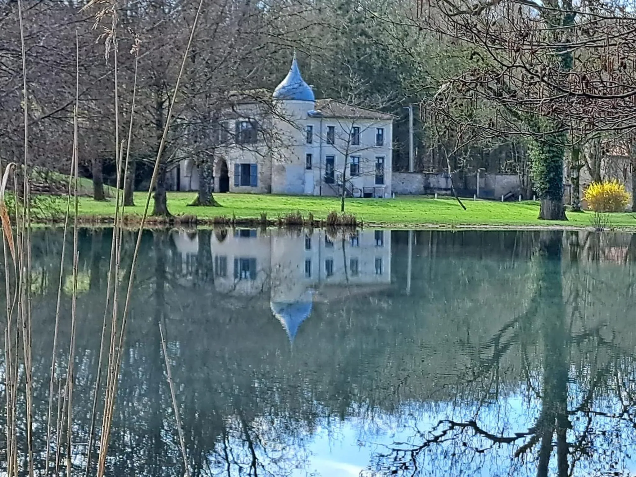 Property building in Lodge Hôtel de Sommedieue Verdun